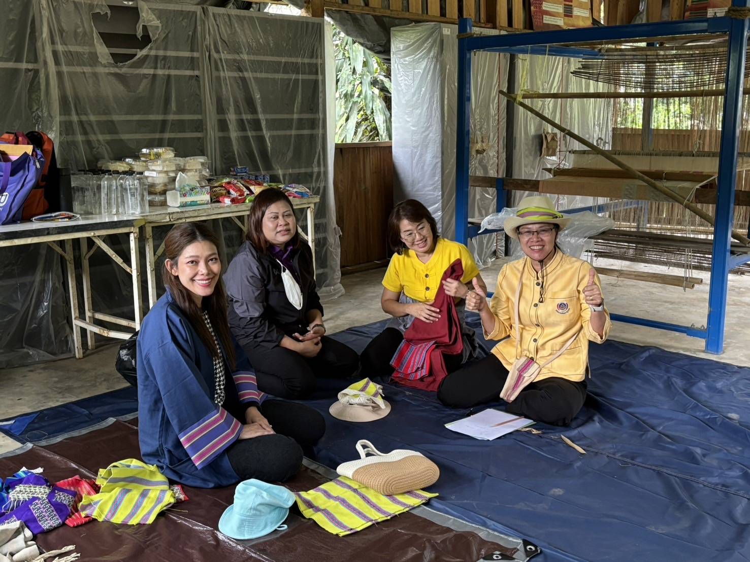 พัฒนาการจังหวัดกาญจนบุรี ลงพื้นที่สนับสนุนผลิตภัณฑ์โครงการพัฒนาชุมชนในเขตรักษาพันธุ์สัตว์ป่า และอุทยานแห่งชาติ จังหวัดกาญจนบุรี สู่การสร้างอาชีพ สร้างรายได้