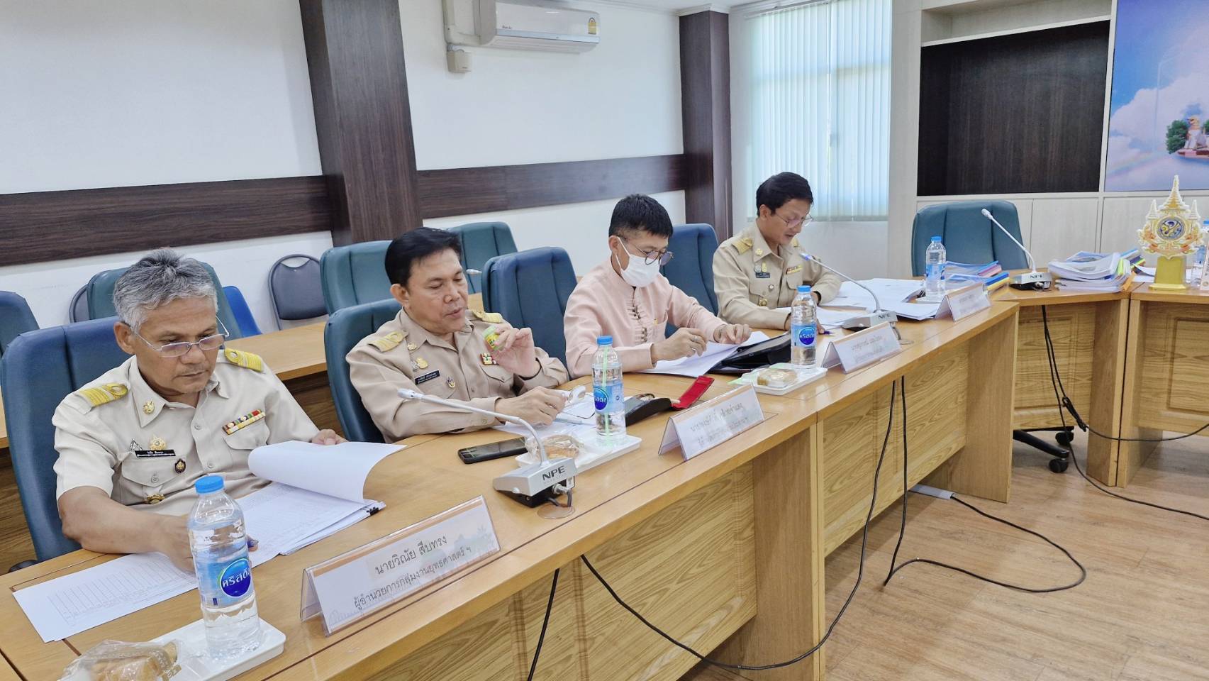 พช.กาญจนบุรี จัดประชุมคณะอนุกรรมการคัดสรรกิจกรรมพัฒนาชุมชนดีเด่นระดับจังหวัดและคณะทำงานพิจารณากลั่นกรองกิจกรรมพัฒนาชุมชนดีเด่น จังหวัดกาญจนบุรี