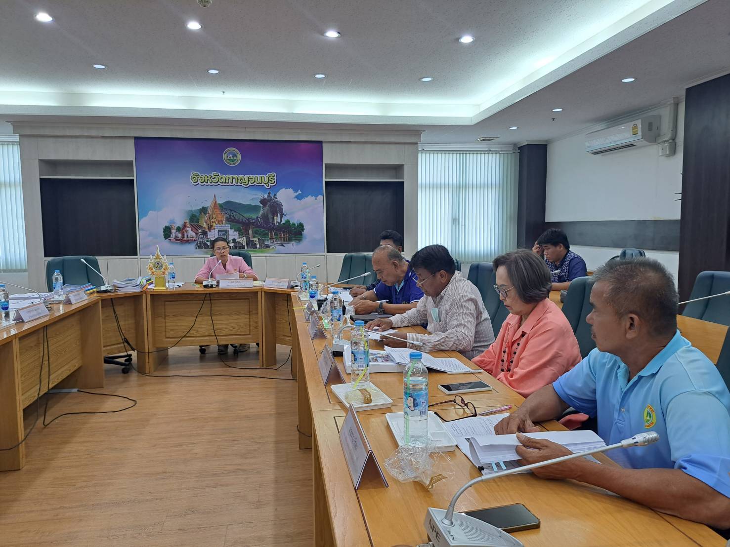 พช.กาญจนบุรี จัดประชุมคณะอนุกรรมการคัดสรรกิจกรรมพัฒนาชุมชนดีเด่นระดับจังหวัดและคณะทำงานพิจารณากลั่นกรองกิจกรรมพัฒนาชุมชนดีเด่น จังหวัดกาญจนบุรี