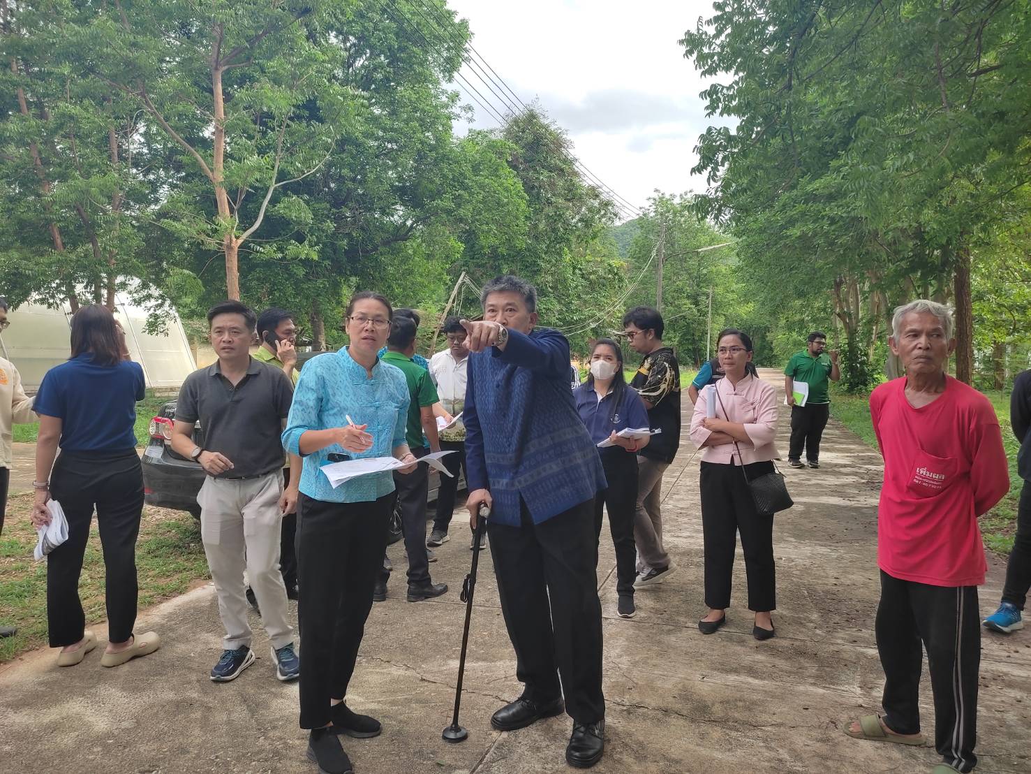 รองผู้ว่าฯจังหวัดกาญจนบุรี ลงพื้นที่ติดตามความก้าวหน้าโครงการพัฒนาพื้นที่ต้นแบบ เพื่อพัฒนาคุณภาพชีวิตแบบอารยเกษตร ตามแนวพระราชดำริ ศูนย์พัฒนาอาชีพหนองบัว เพื่อสร้างแหล่งเรียนรู้คู่ชุมชน เป็นต้นแบบในการพัฒนาคุณภาพชีวิตประชาชนให้มีความสุขอย่างยั่งยืน