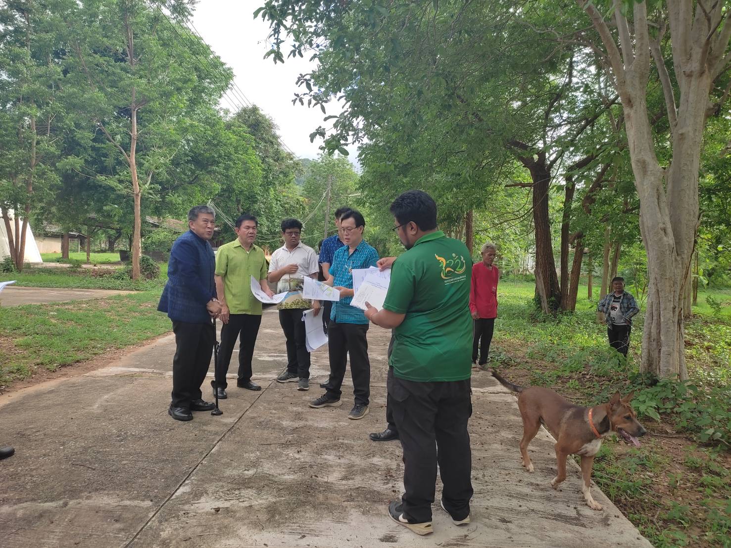 รองผู้ว่าฯจังหวัดกาญจนบุรี ลงพื้นที่ติดตามความก้าวหน้าโครงการพัฒนาพื้นที่ต้นแบบ เพื่อพัฒนาคุณภาพชีวิตแบบอารยเกษตร ตามแนวพระราชดำริ ศูนย์พัฒนาอาชีพหนองบัว เพื่อสร้างแหล่งเรียนรู้คู่ชุมชน เป็นต้นแบบในการพัฒนาคุณภาพชีวิตประชาชนให้มีความสุขอย่างยั่งยืน