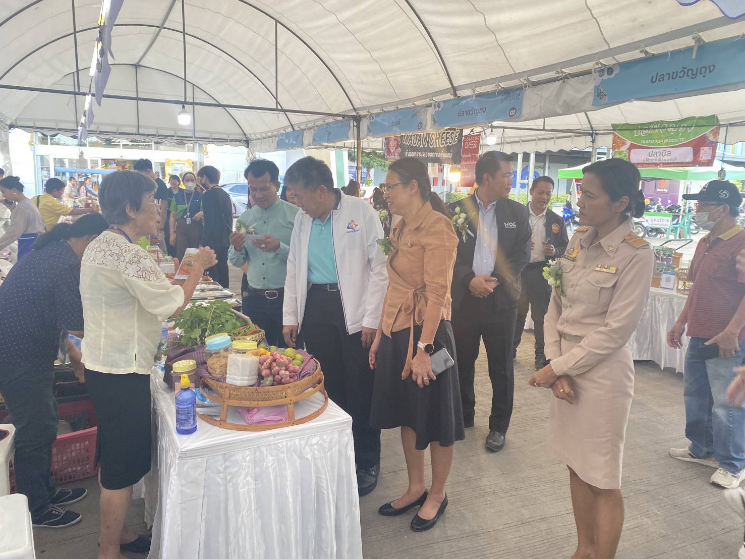 พช.กาญจนบุรี ร่วมเปิดงาน”เทศกาลของดีเมืองกาญจน์” ครั้งที่ 1 ที่ศูนย์การค้าโรบินสันไลฟ์สไตล์ จังหวัดกาญจนบุรี