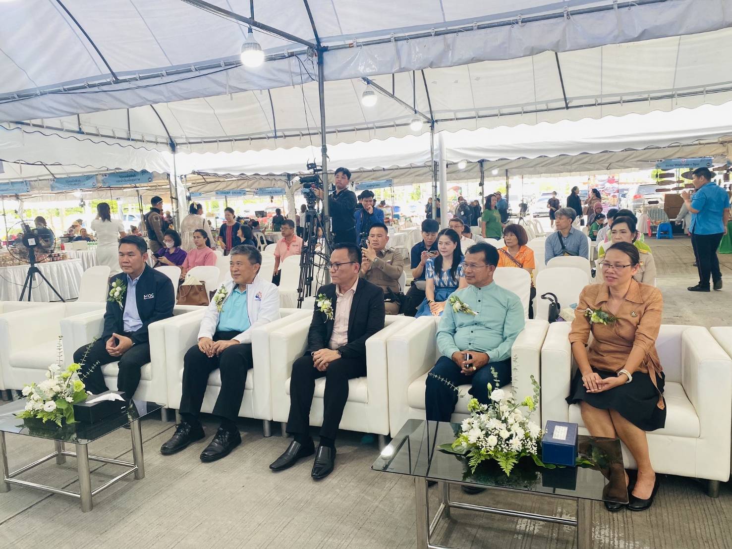 พช.กาญจนบุรี ร่วมเปิดงาน”เทศกาลของดีเมืองกาญจน์” ครั้งที่ 1 ที่ศูนย์การค้าโรบินสันไลฟ์สไตล์ จังหวัดกาญจนบุรี