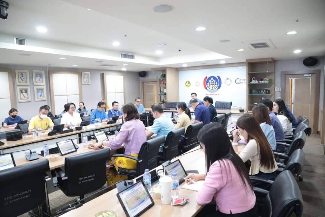 พช.กาญจนบุรี ร่วมประชุมคณะทำงานขับเคลื่อนโครงการเฉลิมพระเกียรติพระบาทสมเด็จพระเจ้าอยู่หัว เนื่องในโอกาสมหามงคลเฉลิมพระชนมพรรษา 6 รอบ 28 กรกฎาคม 2567 กรมการพัฒนาชุมชน ครั้งที่ 1/2567 เพื่อดำเนินโครงการฯ อย่างสมพระเกียรติ