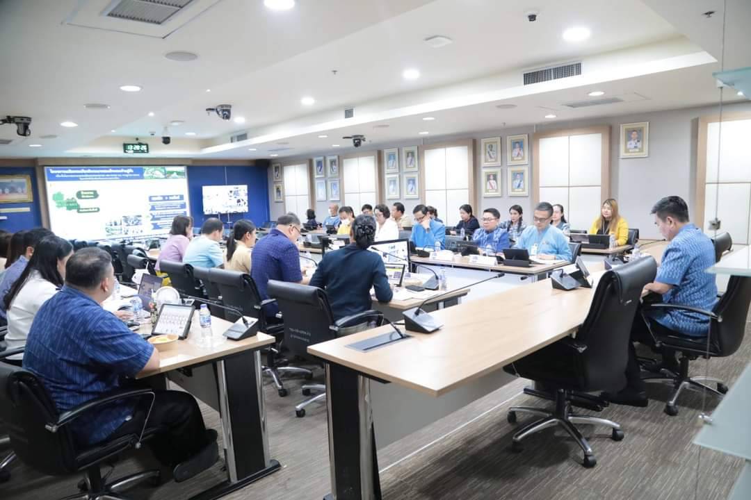 พช.กาญจนบุรี ร่วมประชุมคณะทำงานขับเคลื่อนโครงการเฉลิมพระเกียรติพระบาทสมเด็จพระเจ้าอยู่หัว เนื่องในโอกาสมหามงคลเฉลิมพระชนมพรรษา 6 รอบ 28 กรกฎาคม 2567 กรมการพัฒนาชุมชน ครั้งที่ 1/2567 เพื่อดำเนินโครงการฯ อย่างสมพระเกียรติ