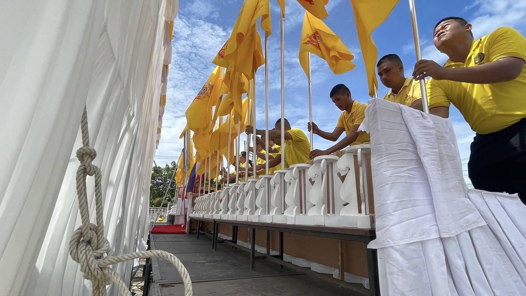 พจ.กาญจนบุรี ร่วมกิจกรรมเดิน วิ่ง ปั่น ธงตราสัญลักษณ์งานเฉลิมพระเกียรติพระบาทสมเด็จพระเจ้าอยู่หัว เนื่องในโอกาสพระราชพิธีมหามงคลเฉลิมพระชนมพรรษา 6 รอบ 28 กรกฎาคม 2567