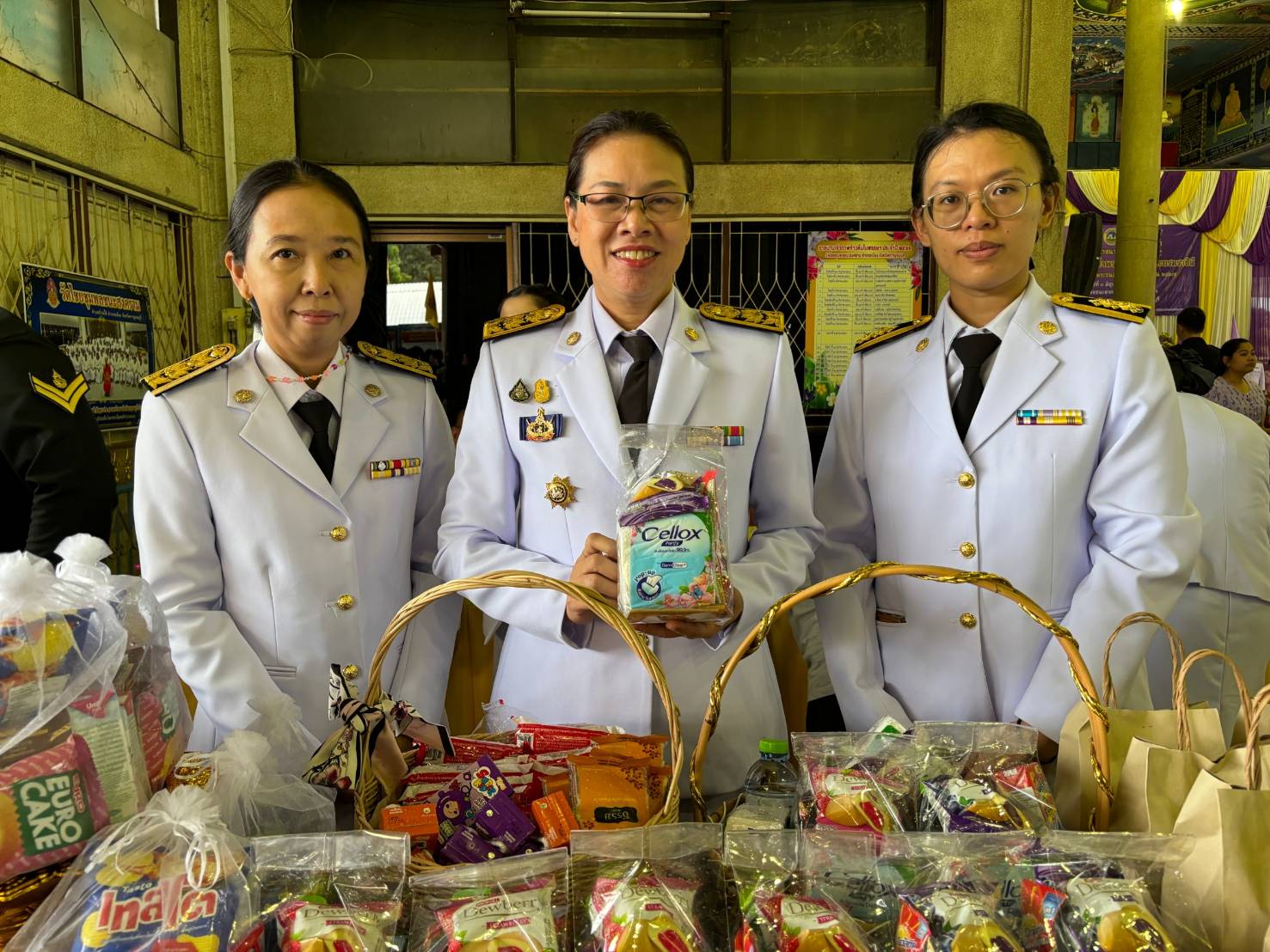 พจ.กาญจนบุรี นำข้าราชการร่วมพิธีทางศาสนามหามงคลและถวายพระพรชัยมงคลเฉลิมพระเกียรติสมเด็จพระนางเจ้าฯ พระบรมราชินี เนื่องในโอกาสวันเฉลิมพระชนมพรรษา สมเด็จพระนางเจ้าฯ พระบรมราชินี 3 มิถุนายน 2567