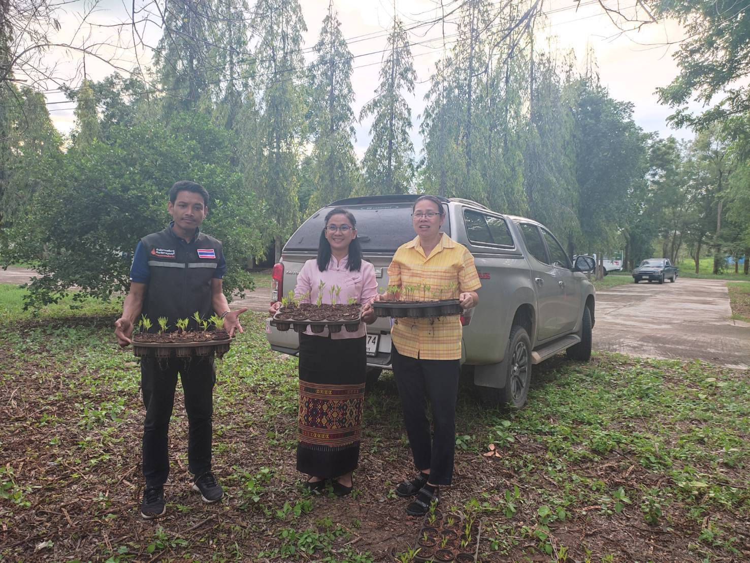 พัฒนาการจังหวัดกาญจนบุรี ลงพื้นที่ติดตามความก้าวหน้าโครงการพัฒนาพื้นที่ต้นแบบ เพื่อพัฒนาคุณภาพชีวิตแบบอารยเกษตร ตามแนวพระราชดำริ ศูนย์พัฒนาอาชีพหนองบัว