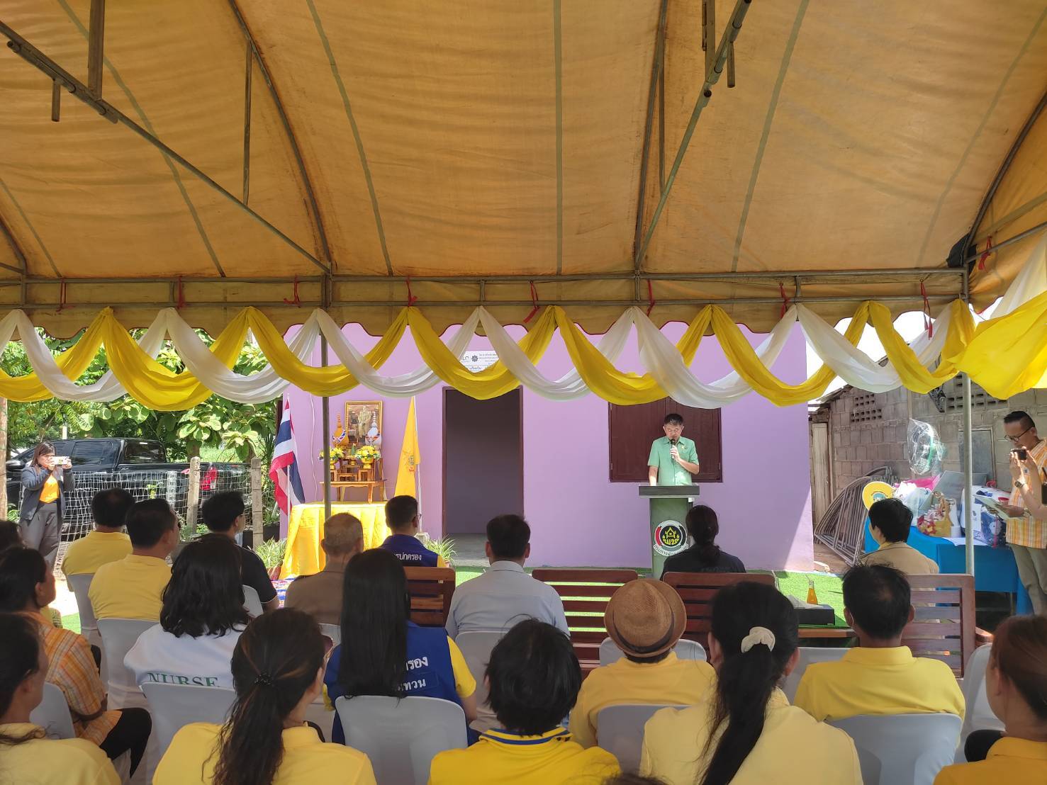 รองผู้ว่าราชการจังหวัดกาญจนบุรี ส่งมอบบ้านโครงการ “บ้านห่วงใยจากใจ GLO ประจำปี 2566” เพื่อจัดสร้างบ้านให้กับประชาชนที่มีบ้านพักอาศัยไม่มั่นคงถาวร และเพื่อแก้ปัญหาความเดือดร้อนของประชาชน ในระบบ TPMAP จังหวัดกาญจนบุรี