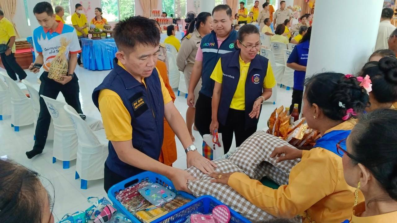รองผู้ว่าราชการจังหวัดกาญจนบุรี นำทีม ลุย! คัดสรรกิจกรรมพัฒนาชุมชนดีเด่น ประจำปี 2567 เป็นวันที่สาม