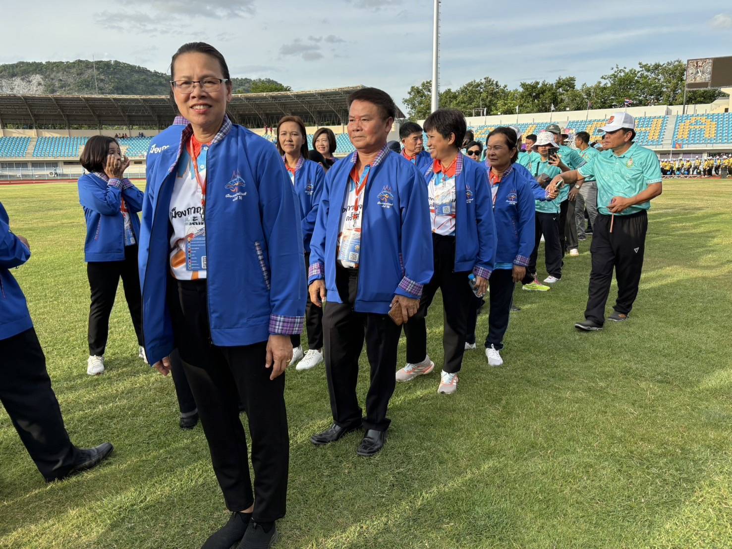 พช.กาญจนบุรี ร่วมพิธีเปิดการแข่งขันกีฬาและนันทนาการผู้สูงอายุแห่งประเทศไทย ครั้งที่ 16 ประจำปี 2567 “เมืองกาญจน์เกมส์”