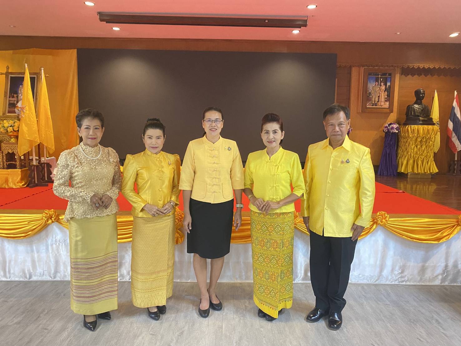 พัฒนาการจังหวัดกาญจนบุรี ร่วมพิธีมอบอุปกรณ์ทางการแพทย์ตามโครงการ “จัดหาอุปกรณ์ทางการแพทย์เฉลิมพระเกียรติ พระบาทสมเด็จพระเจ้าอยู่หัว เนื่องในโอกาสพระราชพิธีมหามงคลเฉลิมพระชนมพรรษา 6 รอบ 28 กรกฎาคม 2567