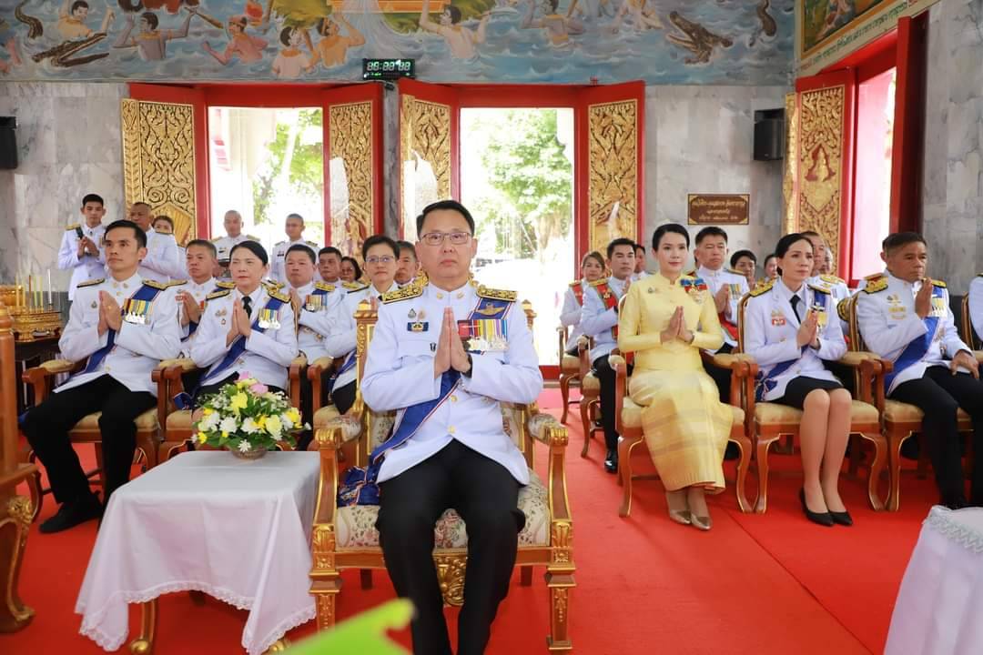 พัฒนาการจังหวัดกาญจนบุรี นำข้าราชการร่วมพิธีเสกน้ำพระพุทธมนต์ศักดิ์สิทธิ์ งานเฉลิมพระเกียรติพระบาทสมเด็จพระเจ้าอยู่หัว เนื่องในโอกาสมหามงคลเฉลิมพระชนมพรรษา 6 รอบ 28 กรกฎาคม 2567