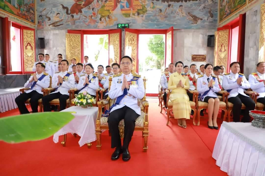 พัฒนาการจังหวัดกาญจนบุรี นำข้าราชการร่วมพิธีเวียนเทียนสมโภชน้ำพระพุทธมนต์ศักดิ์สิทธิ์ เฉลิมพระเกียรติ พระบาทสมเด็จพระเจ้าอยู่หัว เนื่องในโอกาสพระราชพิธีมหามงคลเฉลิมพระชนมพรรษา 6 รอบ 28 กรกฎาคม 2567 ณ วัดไชยชุมพลชนะสงคราม พระอารามหลวง(วัดใต้)