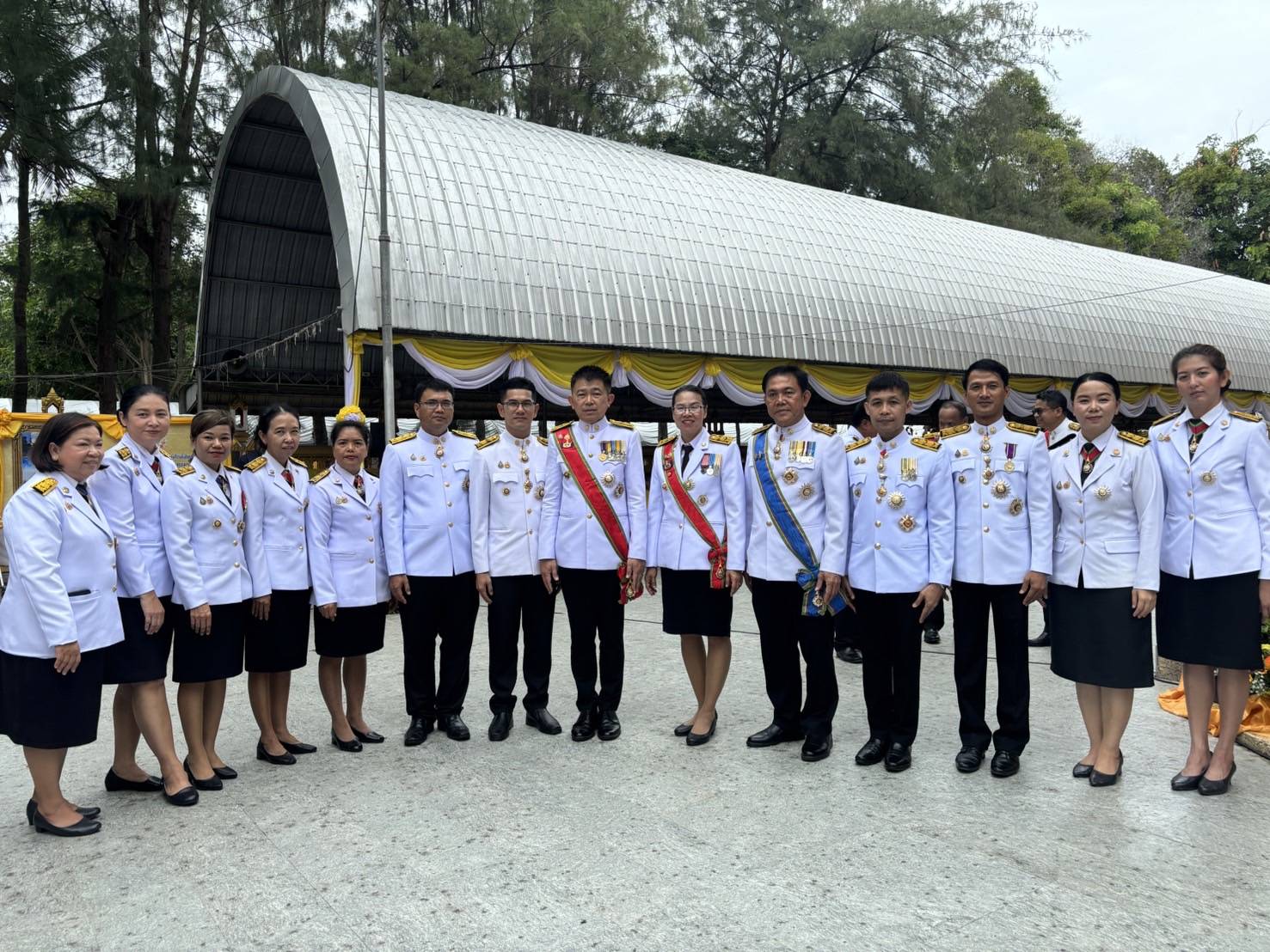 พัฒนาการจังหวัดกาญจนบุรี นำข้าราชการร่วมพิธีเวียนเทียนสมโภชน้ำพระพุทธมนต์ศักดิ์สิทธิ์ เฉลิมพระเกียรติ พระบาทสมเด็จพระเจ้าอยู่หัว เนื่องในโอกาสพระราชพิธีมหามงคลเฉลิมพระชนมพรรษา 6 รอบ 28 กรกฎาคม 2567 ณ วัดไชยชุมพลชนะสงคราม พระอารามหลวง(วัดใต้)