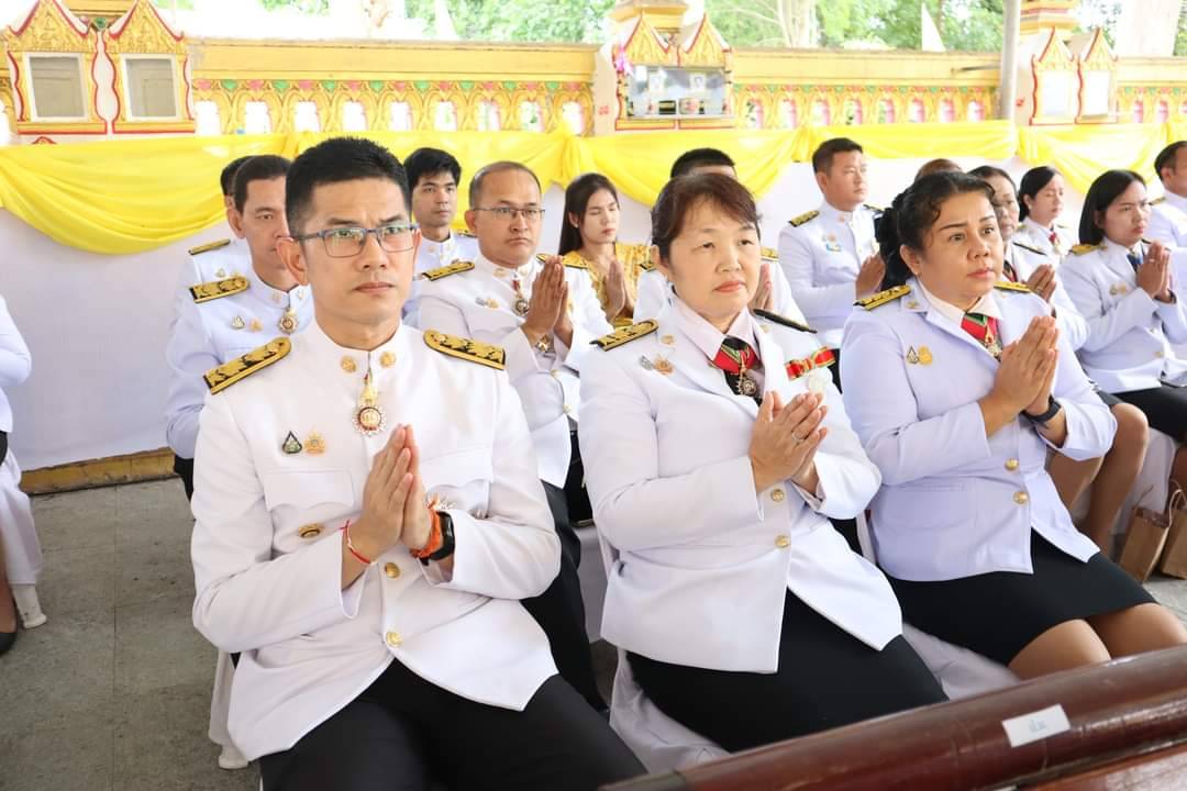พัฒนาการจังหวัดกาญจนบุรี นำข้าราชการร่วมพิธีเวียนเทียนสมโภชน้ำพระพุทธมนต์ศักดิ์สิทธิ์ เฉลิมพระเกียรติ พระบาทสมเด็จพระเจ้าอยู่หัว เนื่องในโอกาสพระราชพิธีมหามงคลเฉลิมพระชนมพรรษา 6 รอบ 28 กรกฎาคม 2567 ณ วัดไชยชุมพลชนะสงคราม พระอารามหลวง(วัดใต้)