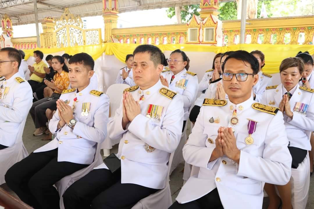 พัฒนาการจังหวัดกาญจนบุรี นำข้าราชการร่วมพิธีเวียนเทียนสมโภชน้ำพระพุทธมนต์ศักดิ์สิทธิ์ เฉลิมพระเกียรติ พระบาทสมเด็จพระเจ้าอยู่หัว เนื่องในโอกาสพระราชพิธีมหามงคลเฉลิมพระชนมพรรษา 6 รอบ 28 กรกฎาคม 2567 ณ วัดไชยชุมพลชนะสงคราม พระอารามหลวง(วัดใต้)