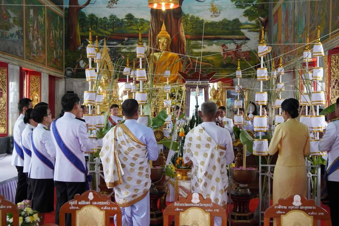 พัฒนาการจังหวัดกาญจนบุรี นำข้าราชการร่วมพิธีเวียนเทียนสมโภชน้ำพระพุทธมนต์ศักดิ์สิทธิ์ เฉลิมพระเกียรติ พระบาทสมเด็จพระเจ้าอยู่หัว เนื่องในโอกาสพระราชพิธีมหามงคลเฉลิมพระชนมพรรษา 6 รอบ 28 กรกฎาคม 2567 ณ วัดไชยชุมพลชนะสงคราม พระอารามหลวง(วัดใต้)