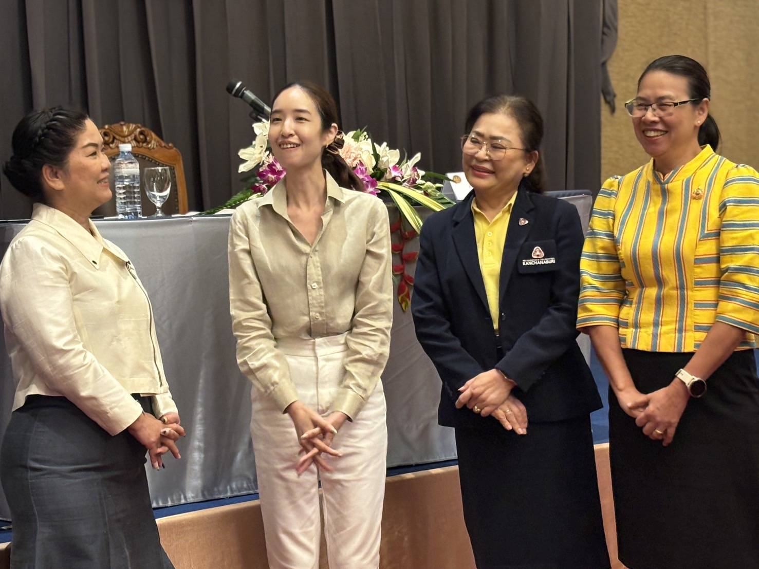 พจ.กาญจนบุรี ร่วมประชุมและติดตามการดำเนินงานตามนโยบายรัฐบาลและข้อสั่งการนายกรัฐมนตรี ในการขับเคลื่อนนโยบายเศรษฐกิจสร้างสรรค์