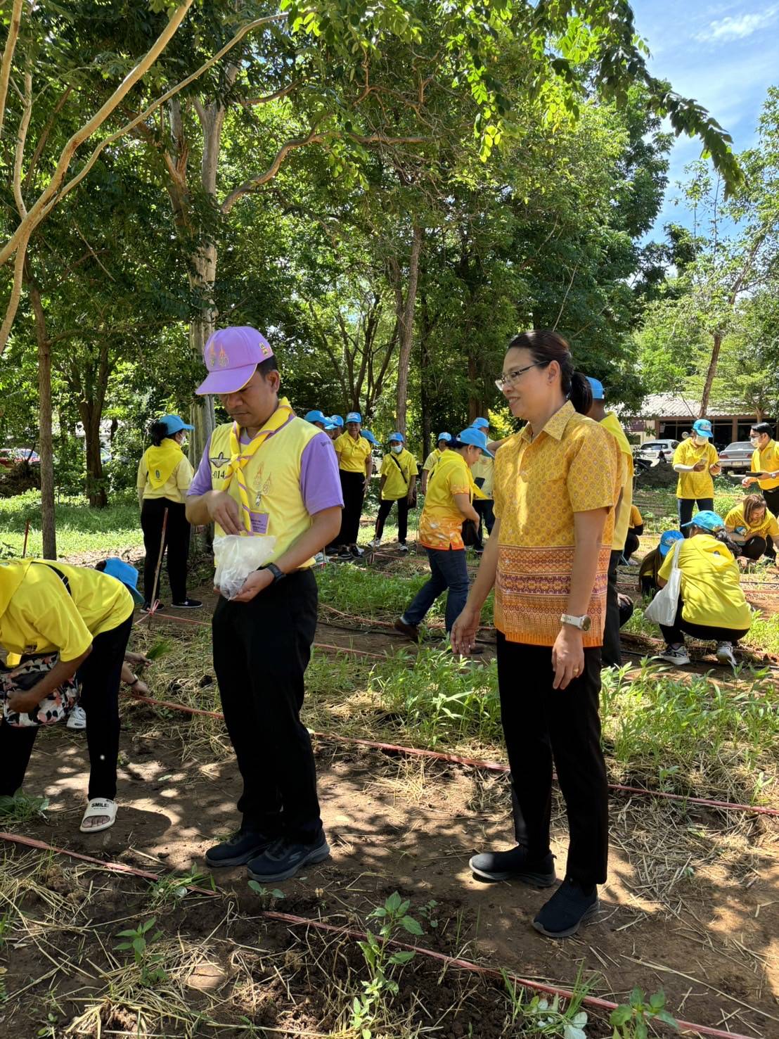 พช.กาญจนบุรี ร่วมกับอำเภอเมืองกาญจนบุรี ขับเคลื่อนโครงการพัฒนาพื้นที่ต้นแบบ เพื่อพัฒนาคุณภาพชีวิตแบบอารยเกษตร ตามแนวพระราชดำริ ศูนย์พัฒนาอาชีพหนองบัว