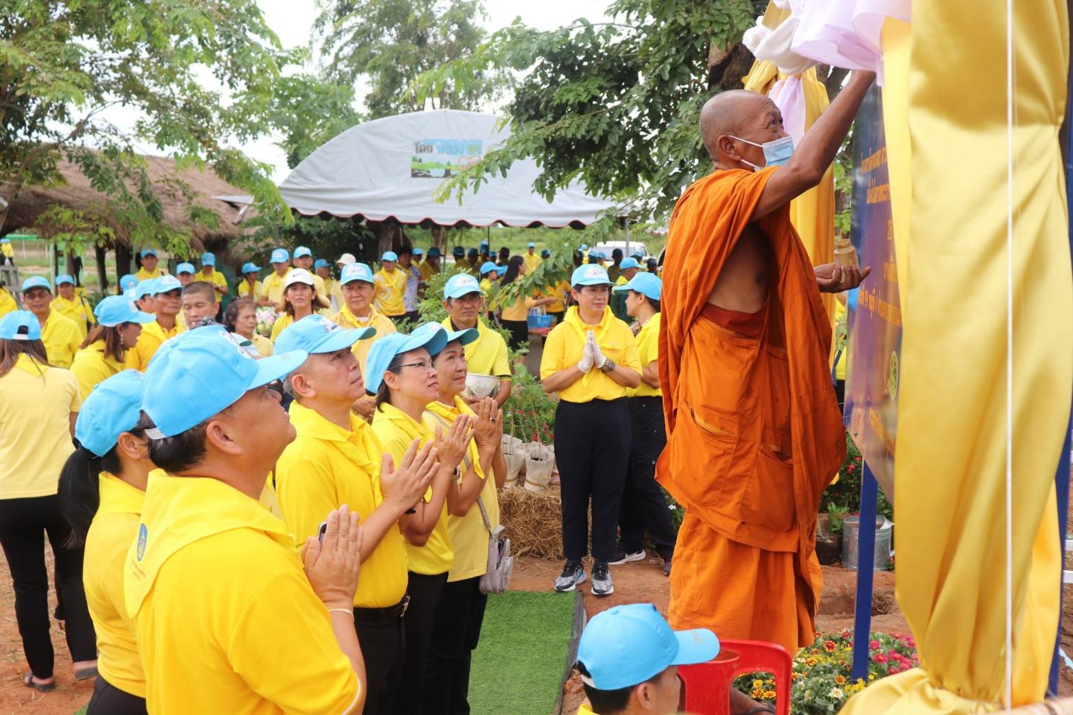 CDD KAN News : พช.กาญจนบุรี ผนึกกำลังขับเคลื่อนโครงการ โคก หนอง นา อารยเกษตร เฉลิมพระเกียรติพระบาทสมเด็จพระเจ้าอยู่หัวเนื่องในโอกาสพระราชพิธีมหามงคลเฉลิมพระชนมพรรษา 6 รอบ 28 กรกฎาคม 2567