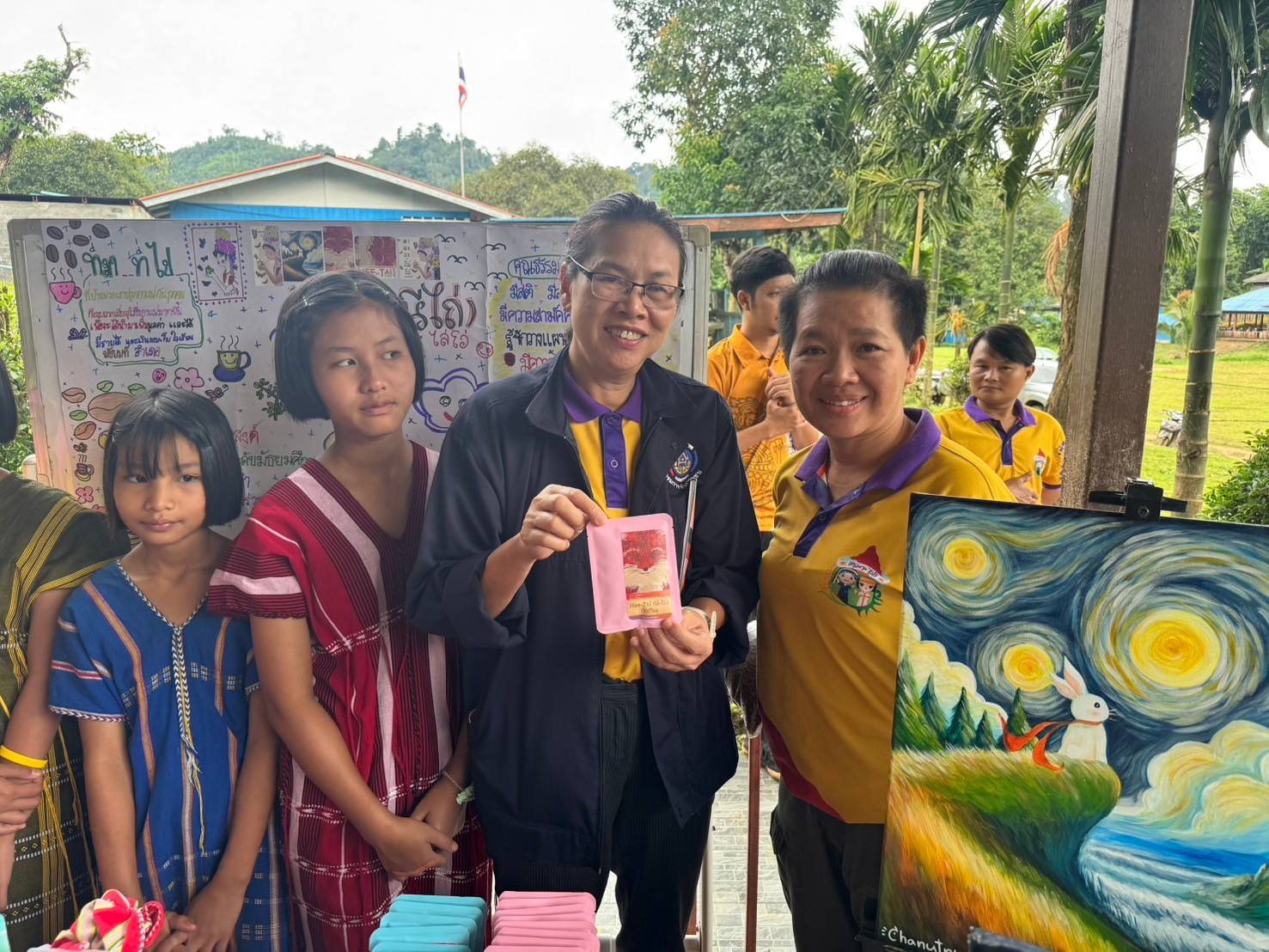 พช. กาญจนบุรี ร่วมลงพื้นที่ตรวจติดตามความคืบหน้าการดำเนินงาน โครงการพัฒนาชุมชนในเขตรักษาพันธุ์สัตว์ป่า และอุทยานแห่งชาติ จังหวัดกาญจนบุรี ร่วมกับคณะกรรมการกลางหมู่บ้านอาสาพัฒนาและป้องกันตนเอง (อพป.)