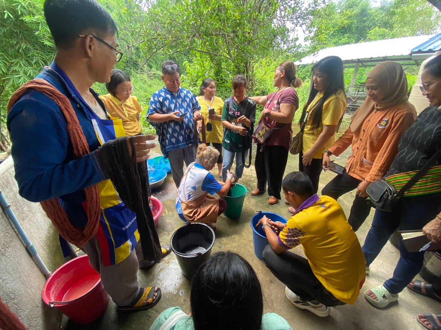 พช. กาญจนบุรี จัดโครงการพัฒนาบุคลากรเพื่อยกระดับผ้าไทยให้มีมูลค่าสูงในการขับเคลื่อนยุทธศาสตร์การพัฒนาคุณภาพชีวิตของประชาชนจังหวัดกาญจนบุรี