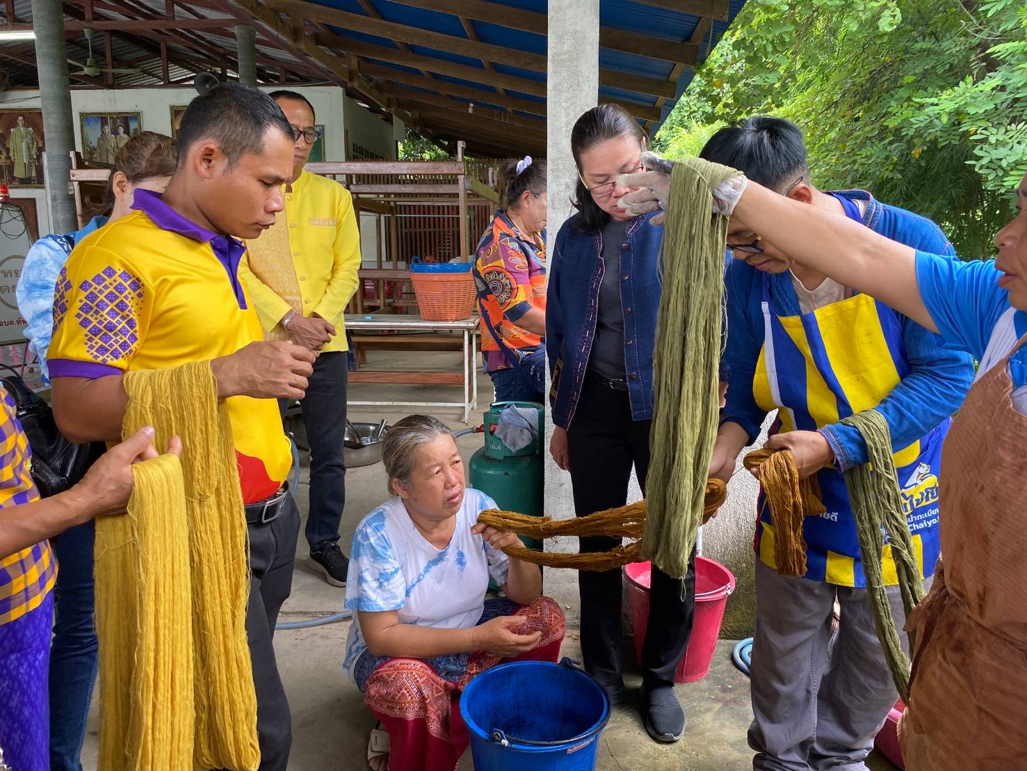 พช. กาญจนบุรี จัดโครงการพัฒนาบุคลากรเพื่อยกระดับผ้าไทยให้มีมูลค่าสูงในการขับเคลื่อนยุทธศาสตร์การพัฒนาคุณภาพชีวิตของประชาชนจังหวัดกาญจนบุรี
