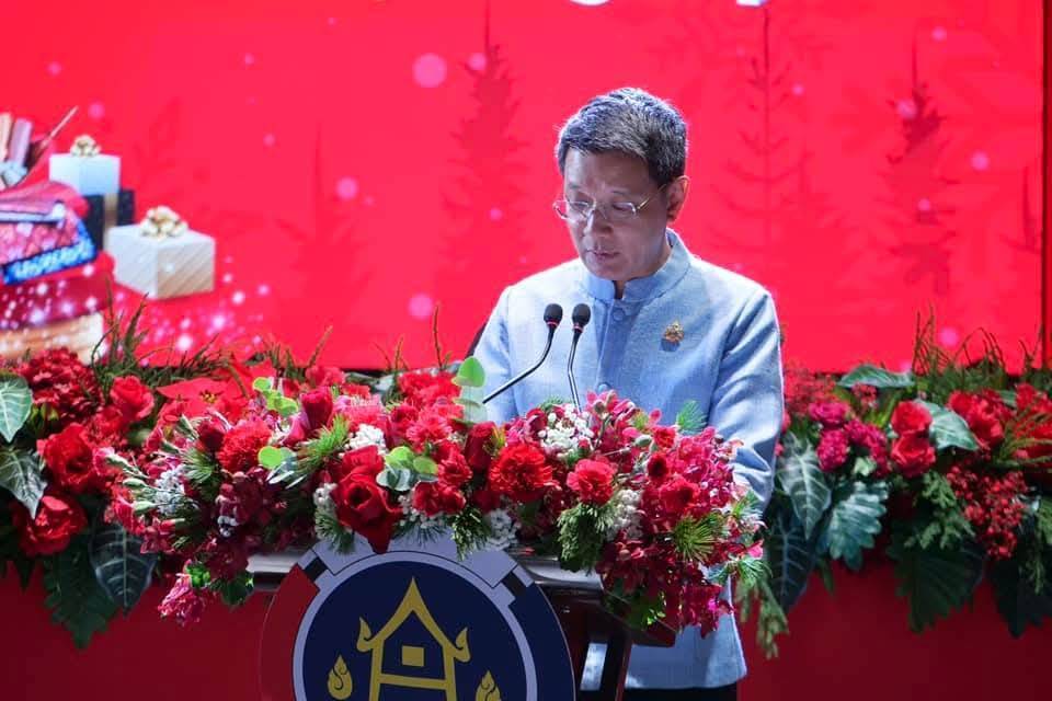 รองผู้ว่าราชการจังหวัด พร้อมด้วยพัฒนาการจังหวัด ร่วมเปิดงาน OTOP CITY 2024 Happy Market พร้อมยอดจำหน่ายสินค้า OTOP กาญจน์ 4 วัน กว่า 2 ล้านบาท