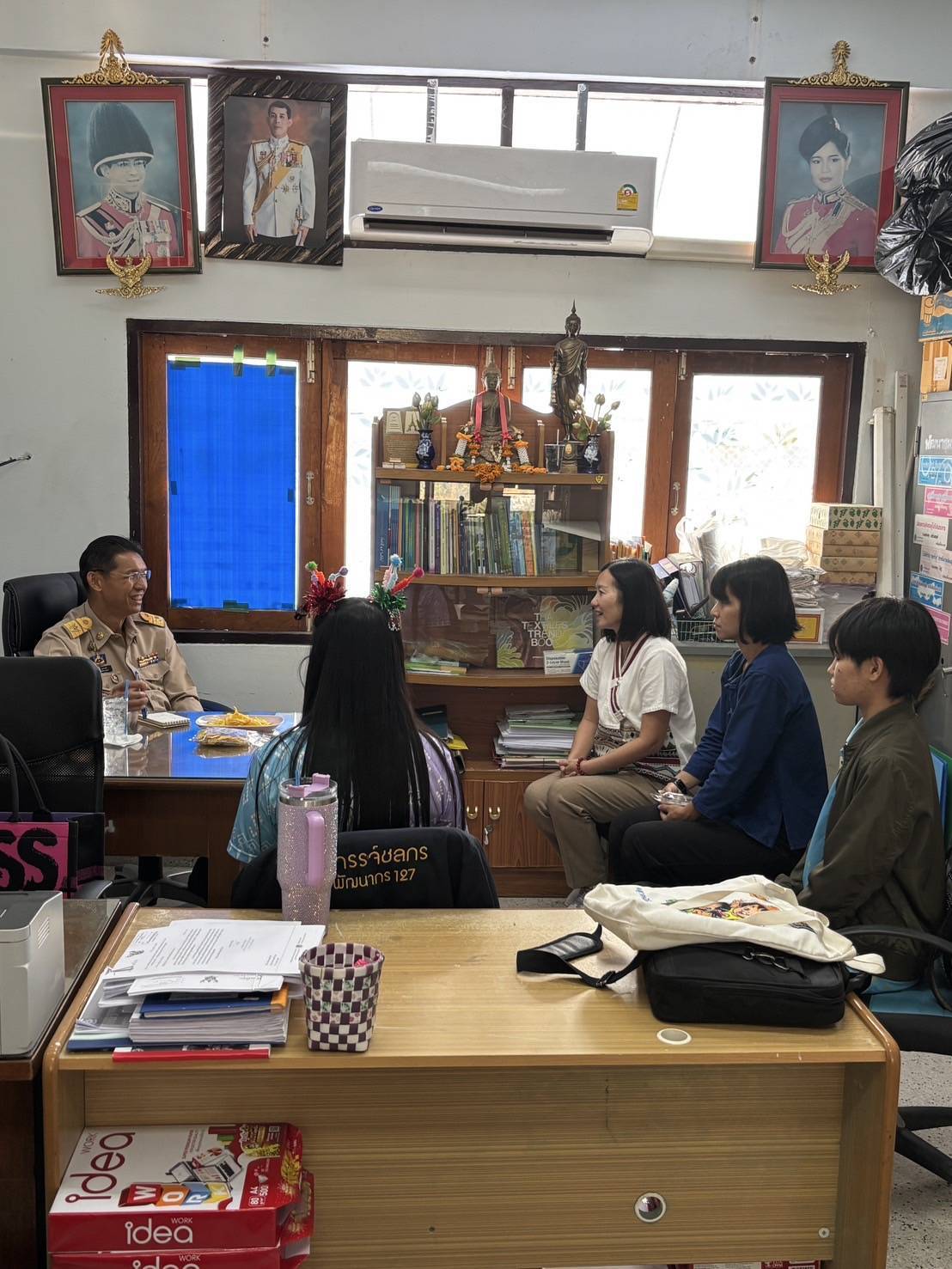 พัฒนาการจังหวัดกาญจนบุรี ลงพื้นที่ตรวจเยี่ยมให้กำลังใจและมอบแนวทางการขับเคลื่อนงานพัฒนาชุมชนในพื้นที่อำเภอบ่อพลอยและอำเภอหนองปรือ