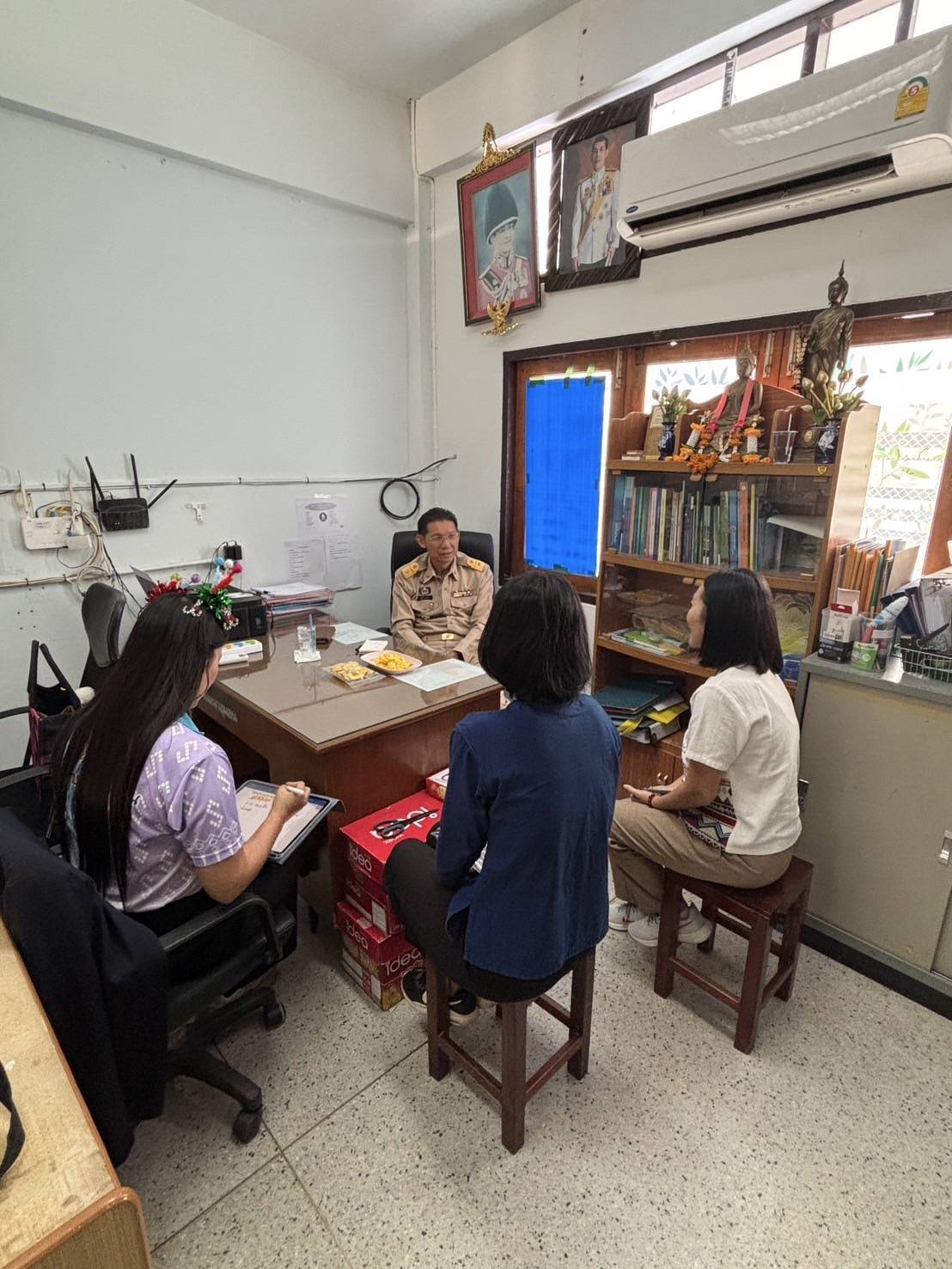 พัฒนาการจังหวัดกาญจนบุรี ลงพื้นที่ตรวจเยี่ยมให้กำลังใจและมอบแนวทางการขับเคลื่อนงานพัฒนาชุมชนในพื้นที่อำเภอบ่อพลอยและอำเภอหนองปรือ