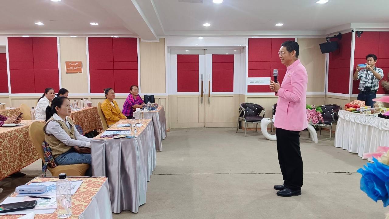 พช.กาญจนบุรี ติดอาวุธ เสริมองค์ความรู้ ยกระดับผู้ประกอบการ OTOP ในโครงการพัฒนาศักยภาพผู้ประกอบการ สู่ยุค 4.0 ประจำปี พ.ศ.2568 รุ่นที่ 1