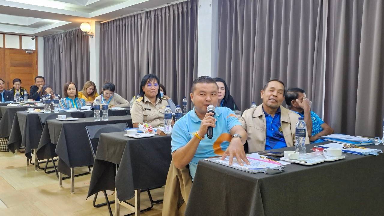 พช.กาญจนบุรี จัดประชุมคณะกรรมการเครือข่ายกองทุนแม่ของแผ่นดินหนุนเสริมความเข้มแข็งหมู่บ้าน/ชุมชน สู่การเป็นพื้นที่ปลอดภัยจากยาเสพติด