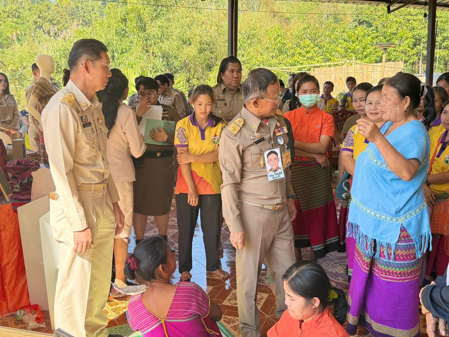 พช. กาญจนบุรี ลงพื้นที่รับการตรวจเยี่ยมติดตามความก้าวหน้าการดำเนินงานโครงการพัฒนาชุมชน ในเขตรักษาพันธุ์สัตว์ป่า และอุทยานแห่งชาติจังหวัดกาญจนบุรี ภายใต้มูลนิธิภูบดินทร์ ในพระบรมราชูปถัมภ์ จากพลเอกไพบูลย์ คุ้มฉายา องคมนตรี