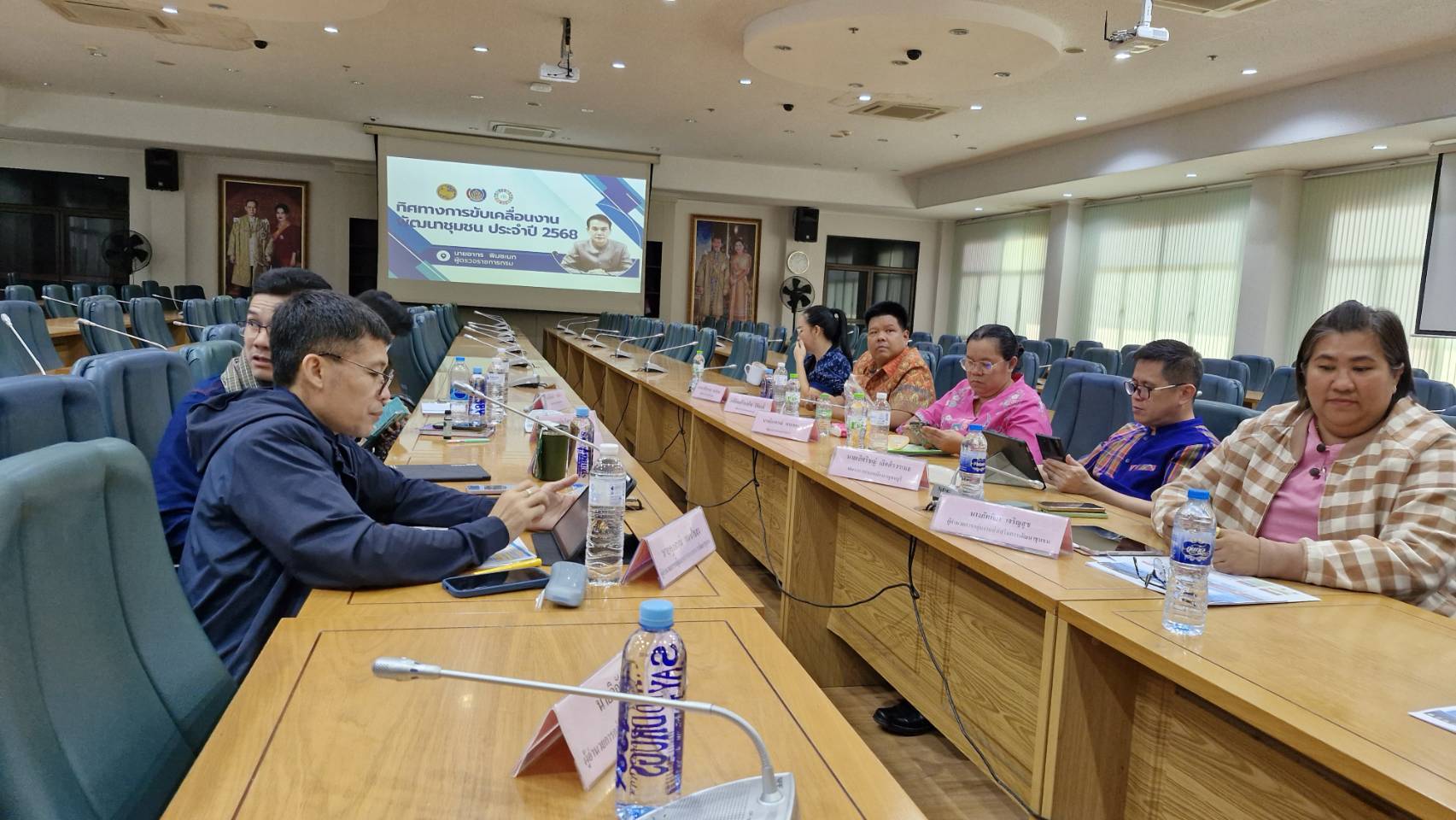 พช. กาญจนบุรี รับการตรวจติดตามงานตามนโยบายกรมการพัฒนาชุมชน ประจำปี 2568 จากผู้ตรวจราชการกรมการพัฒนาชุมชน (นายอาทร พิมชะนก)