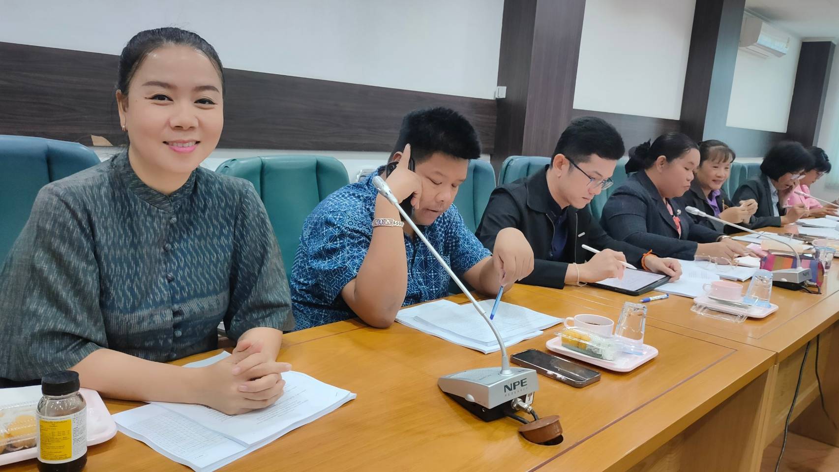 พช.กาญจนบุรี อนุมัติเงินเพื่อสร้างอาชีพแก่สตรี กว่า 4,000,000 บาท ในการประชุมคณะอนุกรรมการบริหารกองทุนพัฒนาบทบาทสตรีระดับจังหวัดกาญจนบุรี ครั้งที่ 1/2568