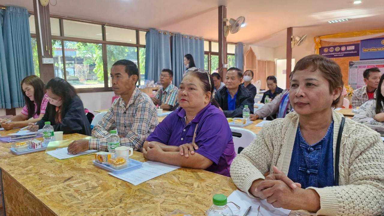 สำนักงานพัฒนาชุมชนจังหวัดกาญจนบุรี ระดมความคิด กำหนดทิศทาง ในโครงการเพิ่มศักยภาพคณะกรรมการงานทุนชุมชนขับเคลื่อนเศรษฐกิจฐาก
