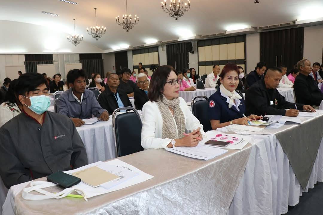 พัฒนาการจังหวัดกาญจนบุรี ร่วมเวทีเสวนาการประชุมเชิงปฏิบัติการจัดทำและขับเคลื่อนแผนปฏิบัติการด้านการพัฒนาสังคมจังหวัดกาญจนบุรี ปีงบประมาณ พ.ศ. 2568
