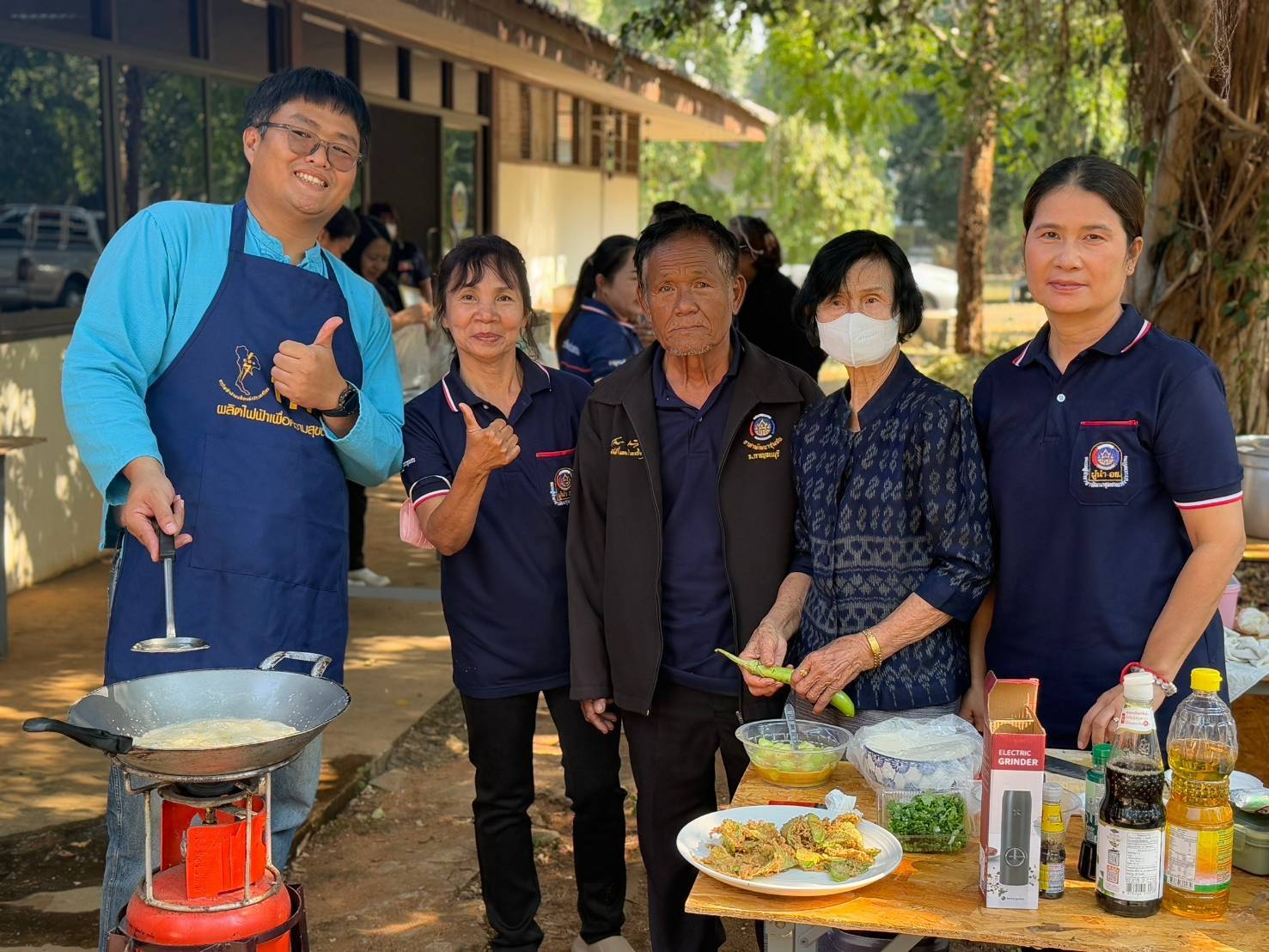 พช.กาญจนบุรี จัดกิจกรรมเนื่องในวาระครบรอบ 56 ปี โครงการพัฒนาผู้นำอาสาพัฒนาชุมชน ภายใต้แนวคิด “อช. รวมใจ ขจัดภัยแก้จน พัฒนาชุมชนอย่างพอเพียง”