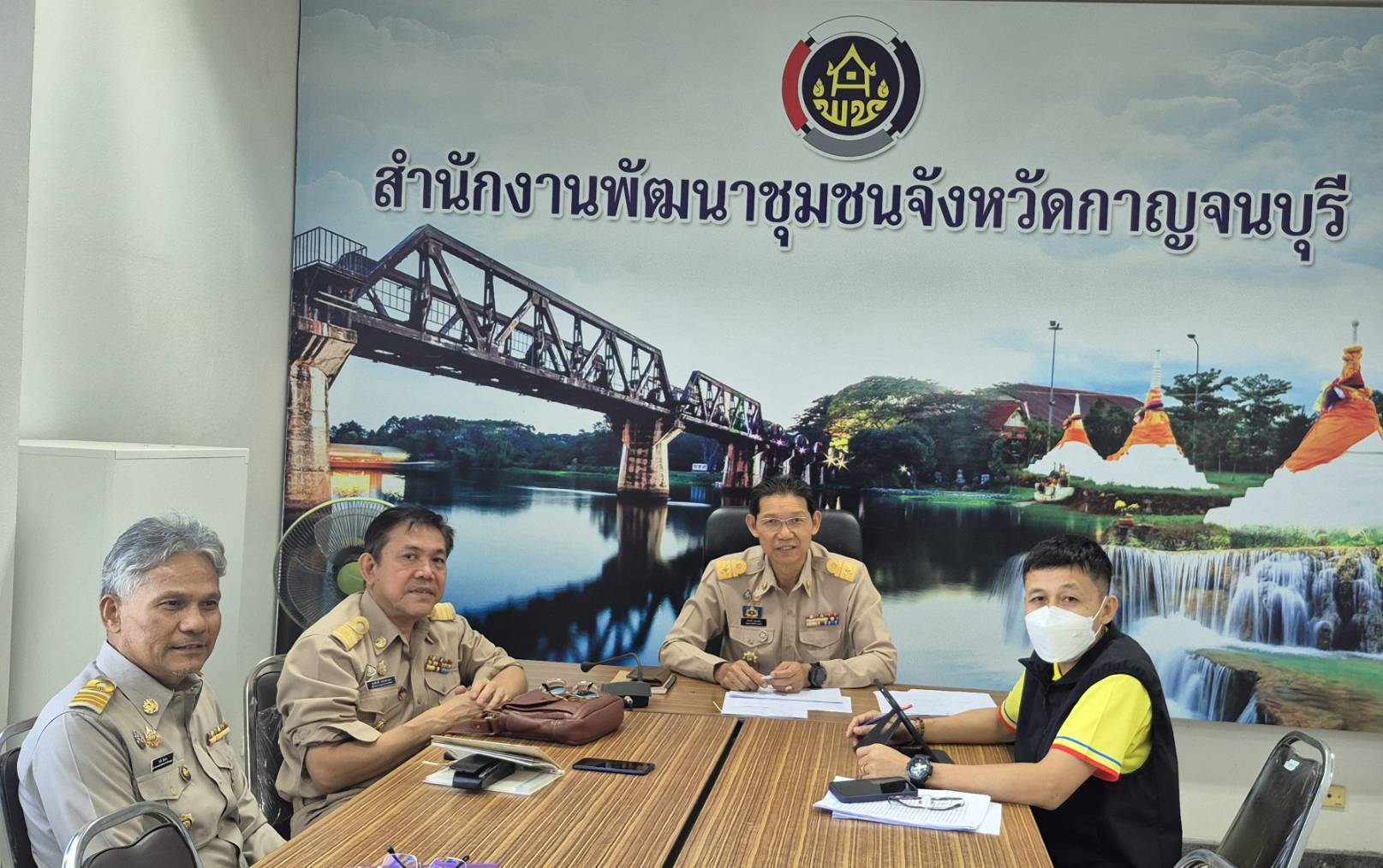 พช.กาญจนบุรี ร่วมประชุมติดตามเร่งรัดการใช้จ่ายงบประมาณรายจ่ายประจำปีงบประมาณ พ.ศ.2568 ของกรมการพัฒนาชุมชน ครั้งที่ 2/2568