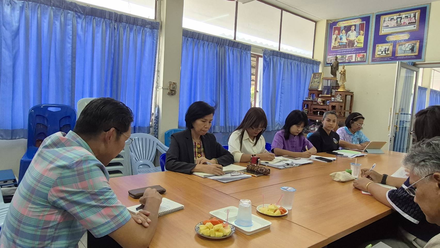 พจ.กาญจนบุรี นำทีมลงพื้นที่นิเทศ ติดตาม การดำเนินงานของสำนักงานพัฒนาชุมชนอำเภอ ประจำปีงบประมาณ พ.ศ. 2568 รอบไตรมาส 1 – 2 ในพื้นที่อำเภอท่ามะกา