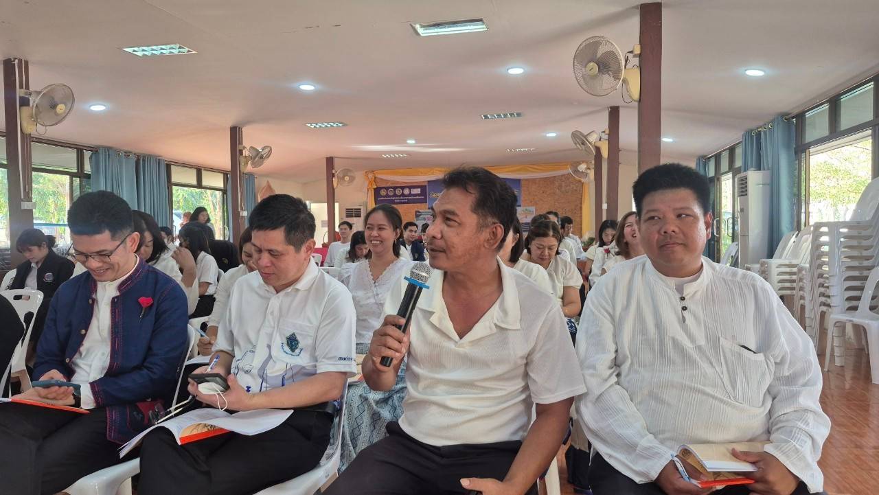 พช. กาญจนบุรี เสริมความพร้อมขับเคลื่อนตัวชี้วัดตามมาตรการปรับปรุงประสิทธิภาพในการปฏิบัติราชการและตัวชี้วัดการประเมินผลการปฏิบัติราชการของสำนักงานพัฒนาชุมชนจังหวัดกาญจนบุรี ประจำปีงบประมาณ พ.ศ. 2568