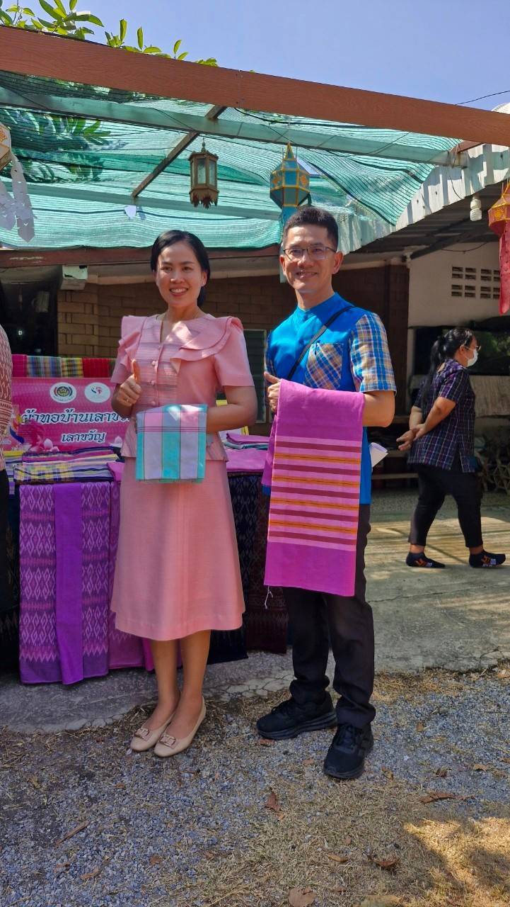 พช. กาญจนบุรี นำนางพรรณวิภา ปิยัมปุตระ รองผู้ว่าราชการจังหวัดกาญจนบุรี ลงพื้นที่ติดตามผลการขับเคลื่อน 5 นโยบายสำคัญของรัฐมนตรีว่าการกระทรวงมหาดไทย ในส่วนที่เกี่ยวข้องกับภารกิจกรมการพัฒนาชุมชน พื้นที่อำเภอเลาขวัญ จังหวัดกาญจนบุรี