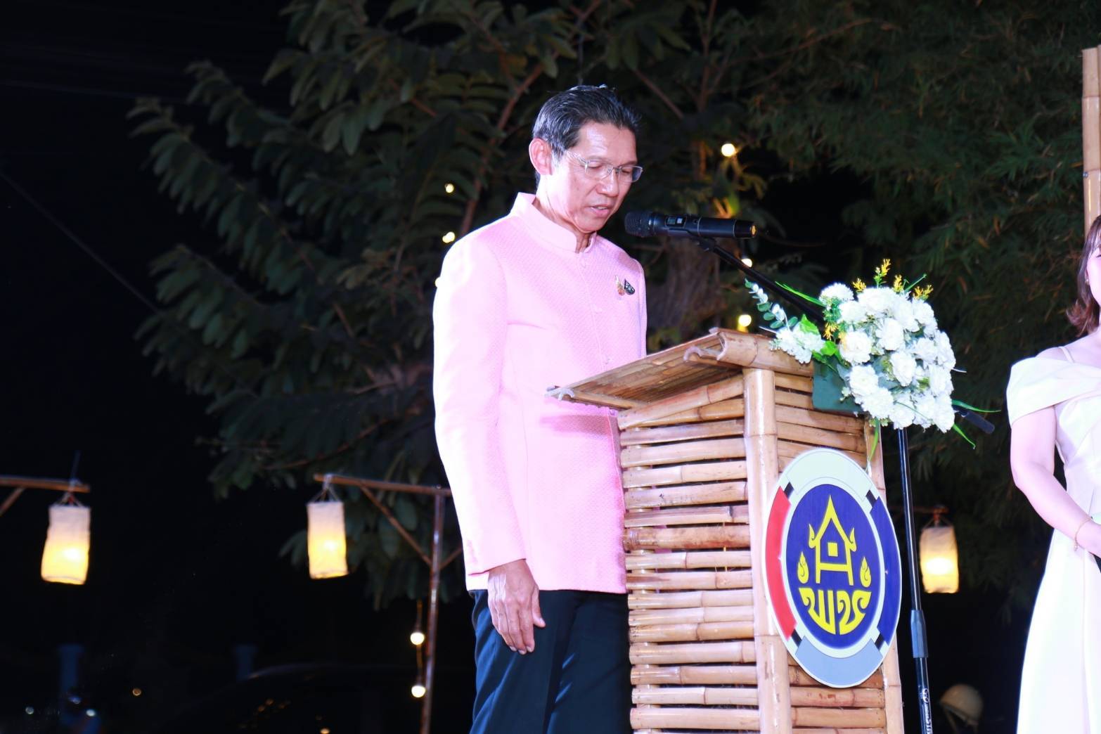 ผู้ว่าราชการจังหวัดกาญจนบุรี เปิดงานเสน่ห์ศิลป์ ถิ่นเมืองกาญจน์ ภายใต้ธีมงาน “ฤดูกาญจน์ แห่งความรัก” ที่จัดขึ้นระหว่างวันที่ 14 – 16 กุมภาพันธ์ 2568