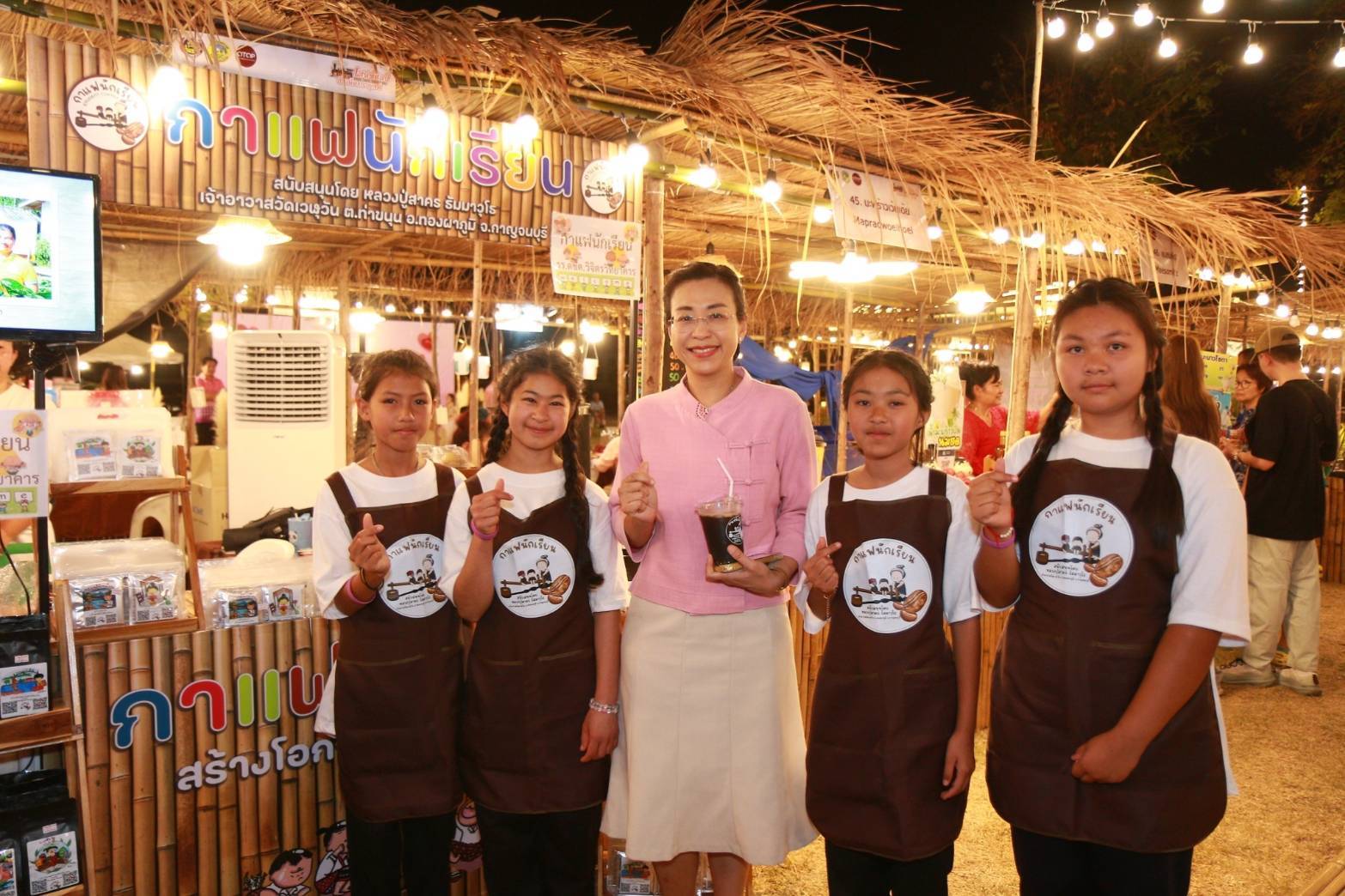 ผู้ว่าราชการจังหวัดกาญจนบุรี เปิดงานเสน่ห์ศิลป์ ถิ่นเมืองกาญจน์ ภายใต้ธีมงาน “ฤดูกาญจน์ แห่งความรัก” ที่จัดขึ้นระหว่างวันที่ 14 – 16 กุมภาพันธ์ 2568