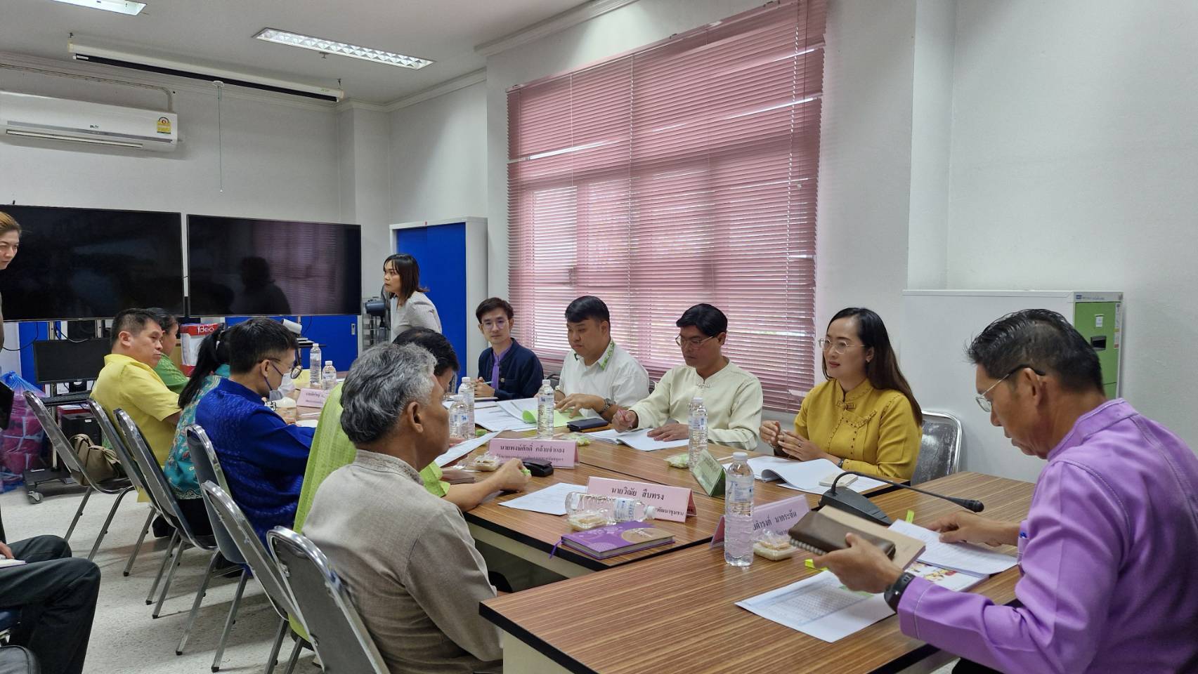พช.กาญจนบุรี ร่วมโครงการประเมินผลการดำเนินงานของกรมการพัฒนาชุมชน ประจำปี 2568 กิจกรรมจัดเก็บข้อมูลจัดทำเครื่องมือประเมินผล ประจำปี 2568