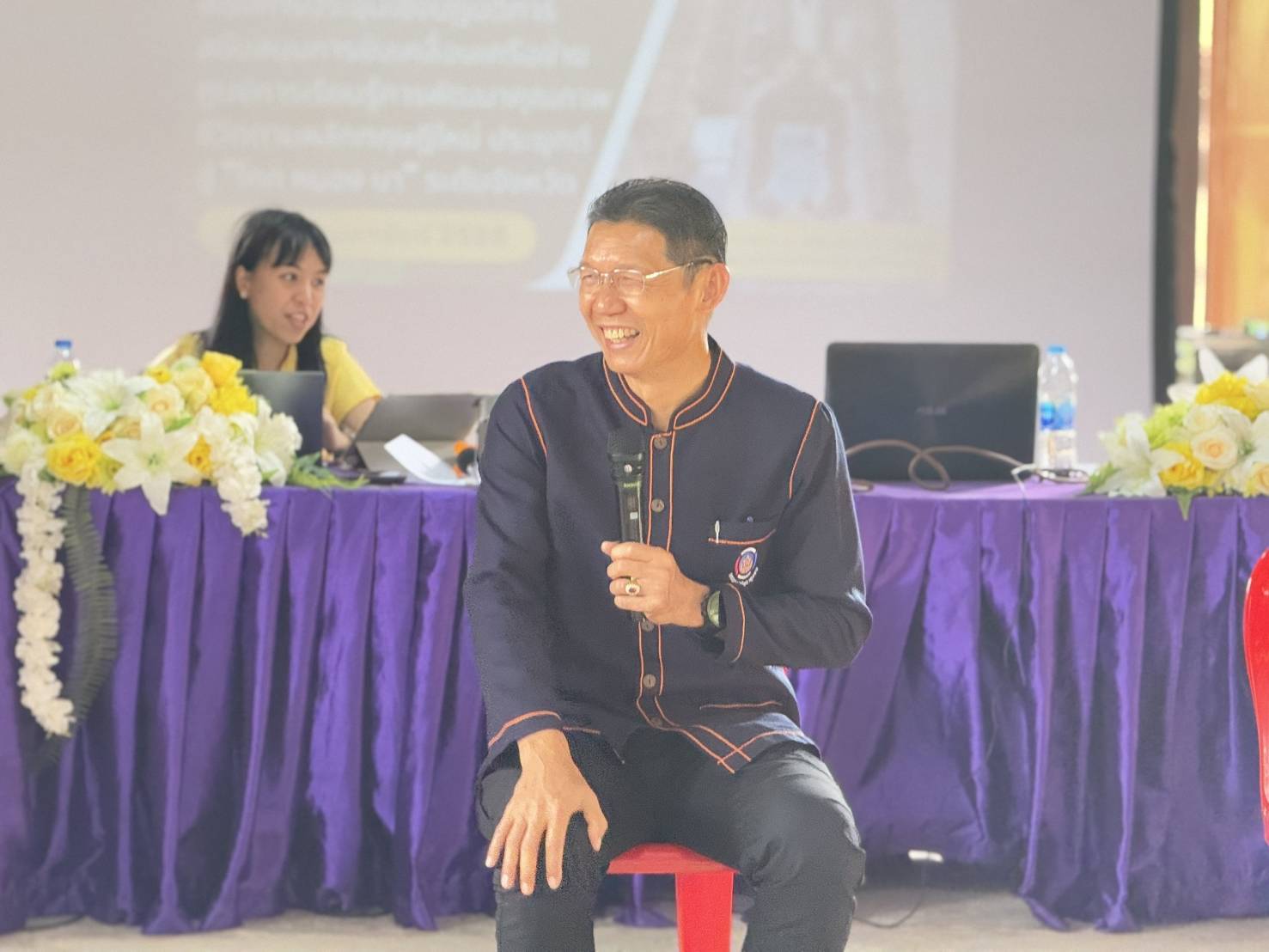 พช.กาญจนบุรี จัดโครงการพัฒนาศูนย์เรียนรู้การพัฒนาคุณภาพชีวิตตามหลักทฤษฎีใหม่ ประยุกต์สู่ “โคก หนอง นา” ระดับจังหวัด
