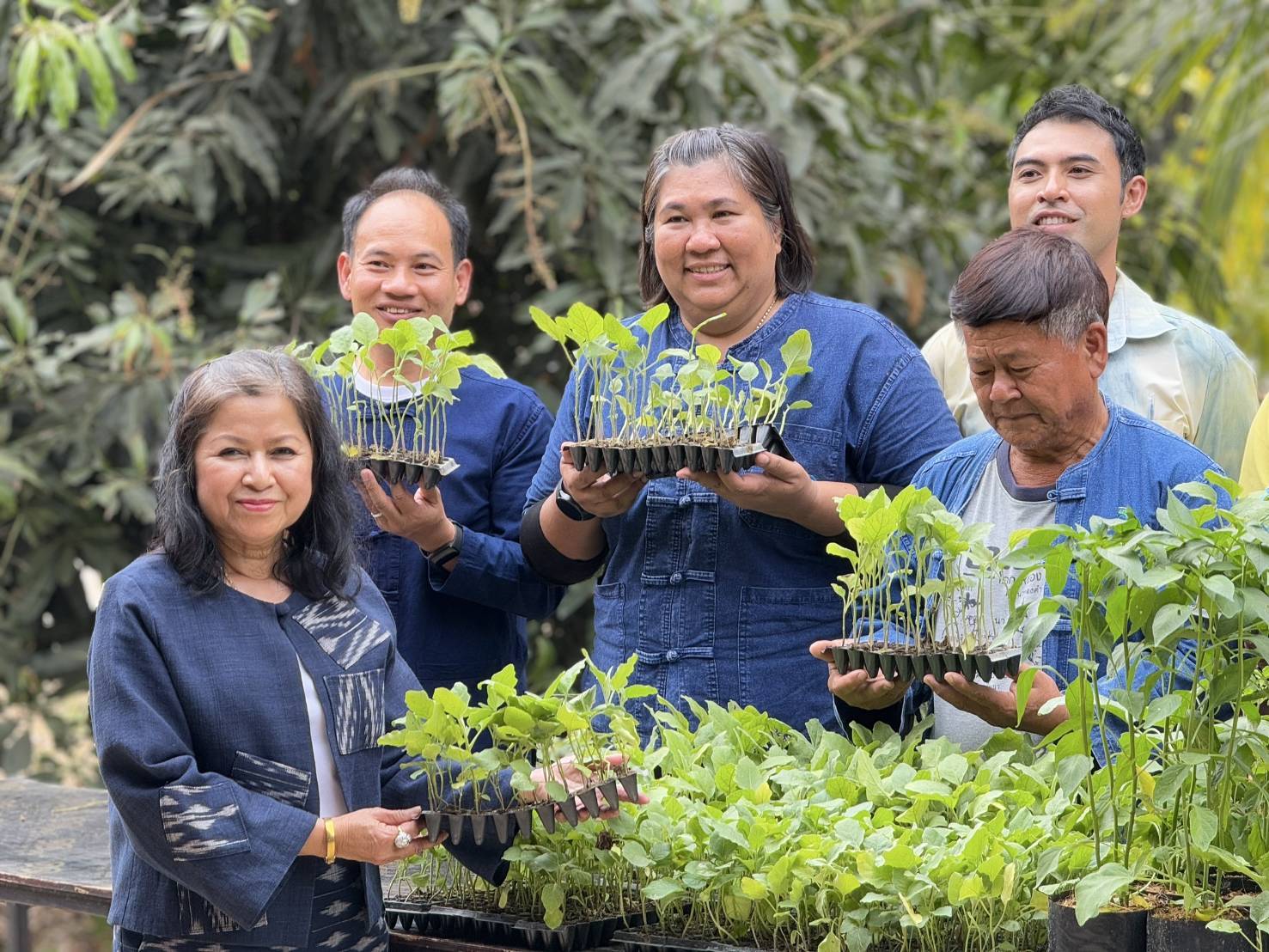 พช.กาญจนบุรี จัดโครงการพัฒนาศูนย์เรียนรู้การพัฒนาคุณภาพชีวิตตามหลักทฤษฎีใหม่ ประยุกต์สู่ “โคก หนอง นา” ระดับจังหวัด