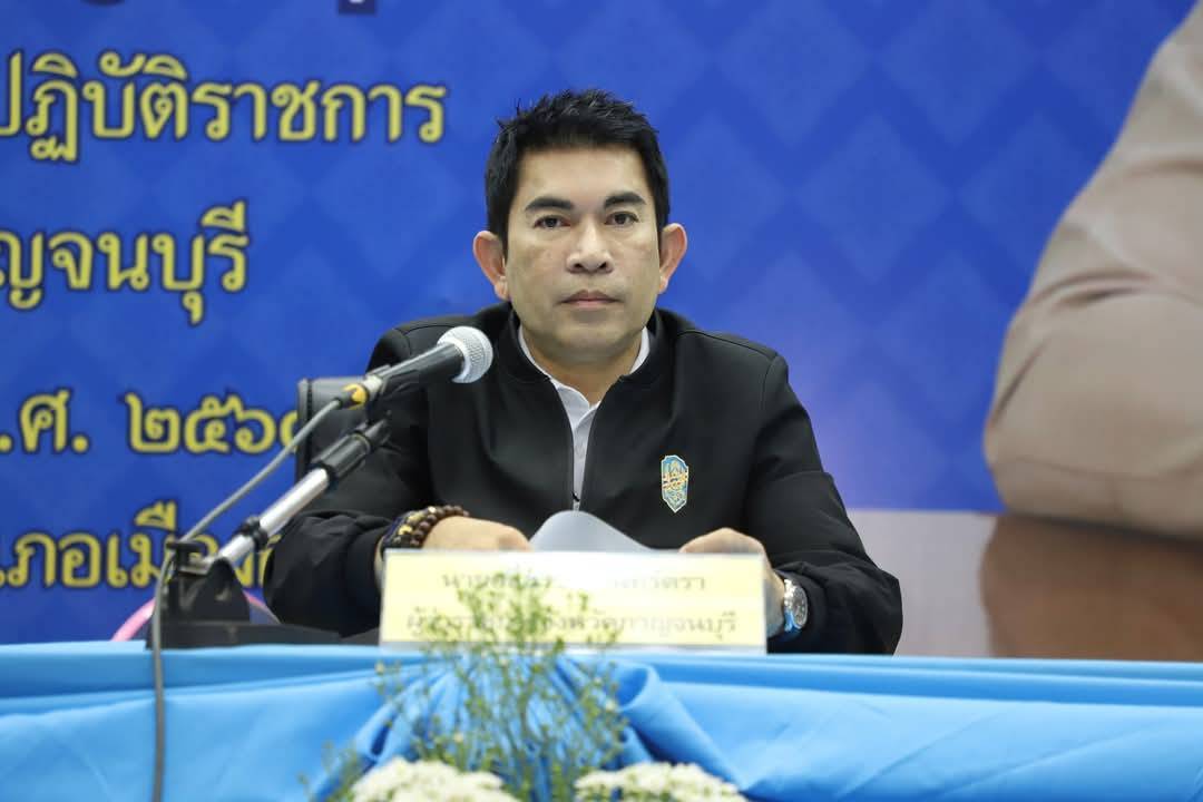 พจ.กาญจนบุรี ร่วมลงพื้นที่มอบแนวทางการปฏิบัติราชการแก่กำนัน ผู้ใหญ่บ้าน และผู้บริหารท้องถิ่น ในพื้นที่อำเภอเมืองกาญจนบุรี ภายใต้วิสัยทัศน์ “กาญจนบุรี เมืองแห่งความสุข”
