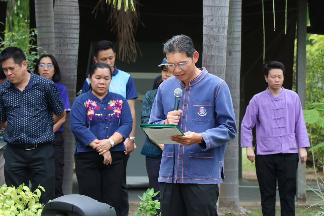 ผู้ว่าราชการจังหวัดกาญจนบุรี เปิดจวนปลูกผักสวนครัว เป็นต้นแบบผู้นำต้องทำก่อน เพื่อสร้างความมั่นคงทางอาหาร ตามแนวพระราชดำริสมเด็จพระกนิษฐาธิราชเจ้า กรมสมเด็จพระเทพรัตนราชสุดาฯ สยามบรมราชกุมารี